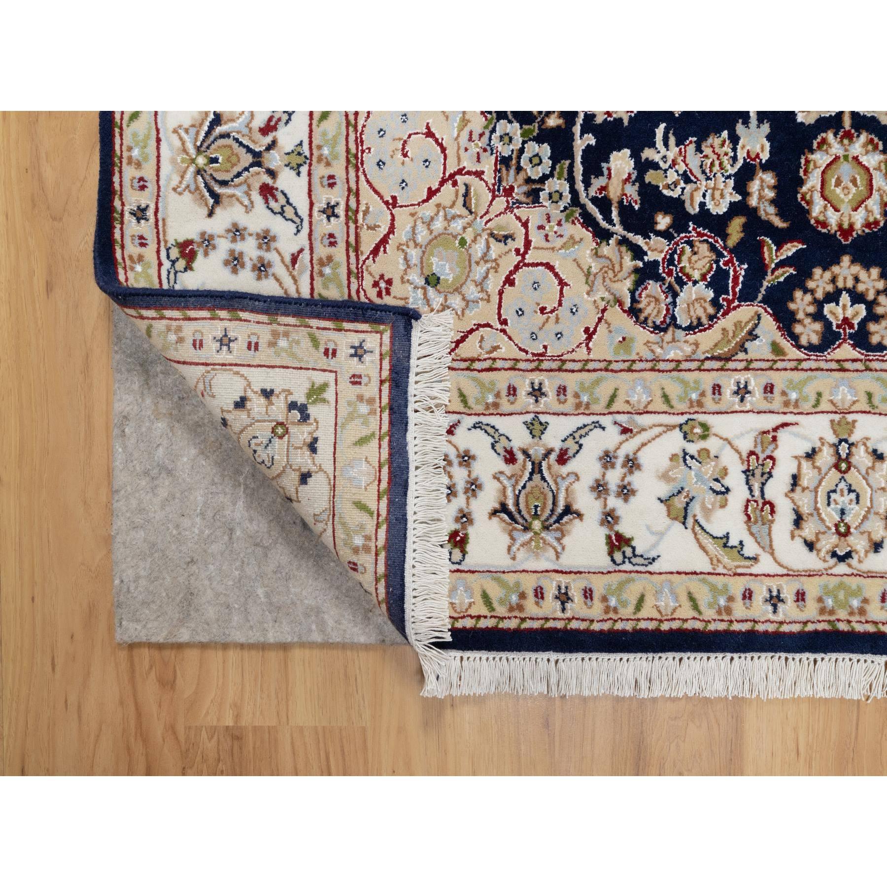 Médiéval 5'x5' Tapis Nain bleu nuit en laine et soie noué à la main avec médaillon central en vente