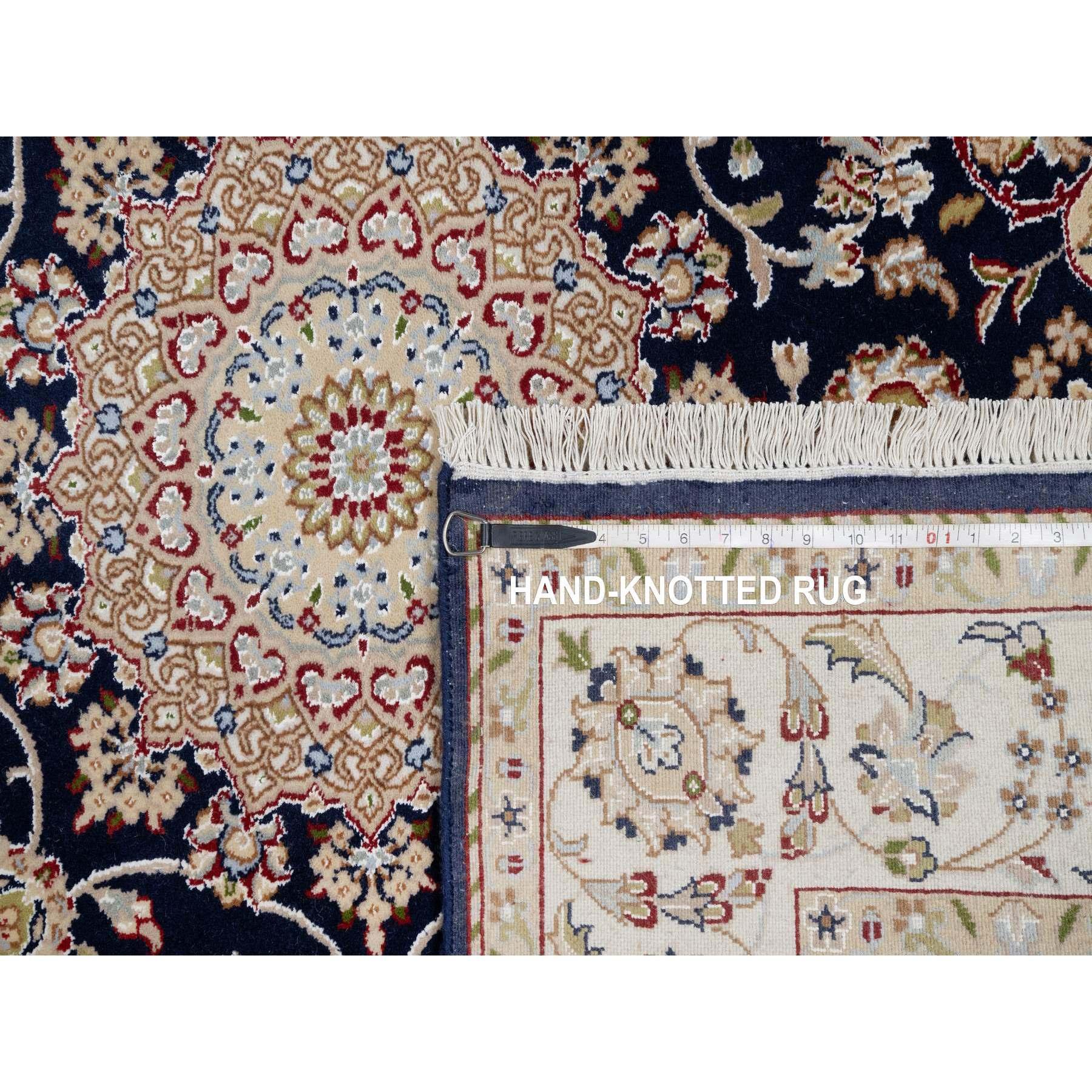 Laine 5'x5' Tapis Nain bleu nuit en laine et soie noué à la main avec médaillon central en vente