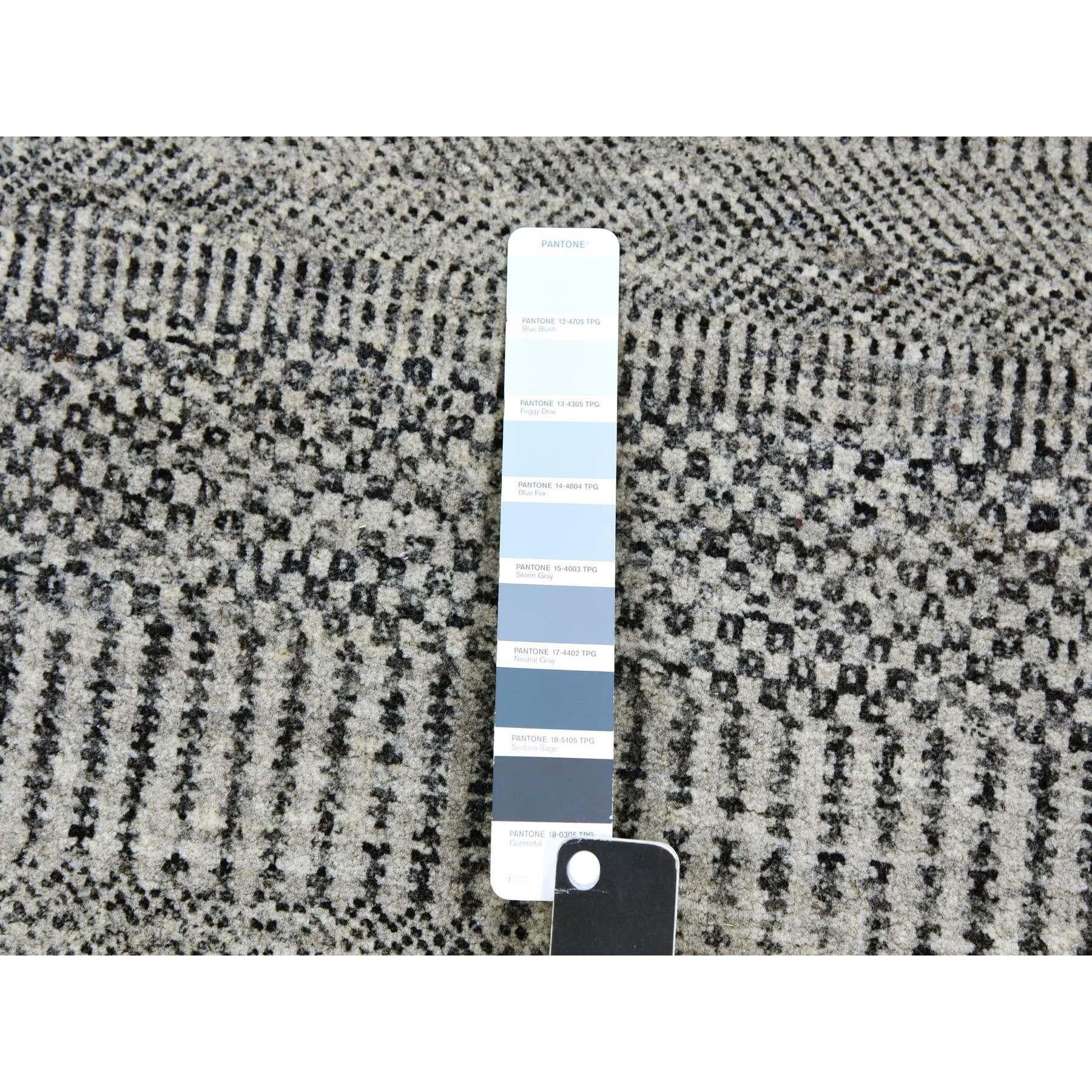 Indien Tapis rond 5'x5' gris pastel en laine naturelle non teintée Grass Design noué à la main en vente