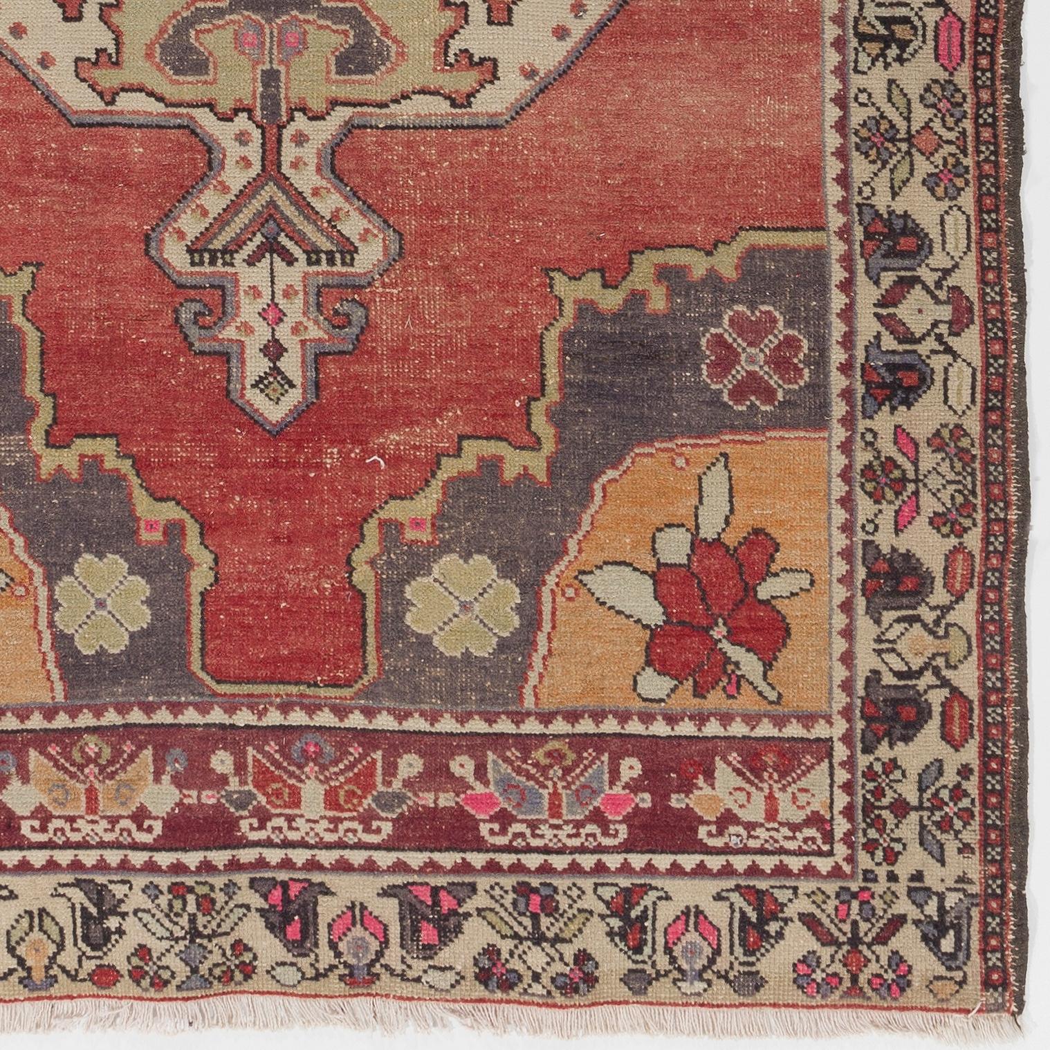 Turc 5x9 Ft One  Tapis Cappadocia vintage unique en son genre, tapis turc semi-ancien en laine en vente