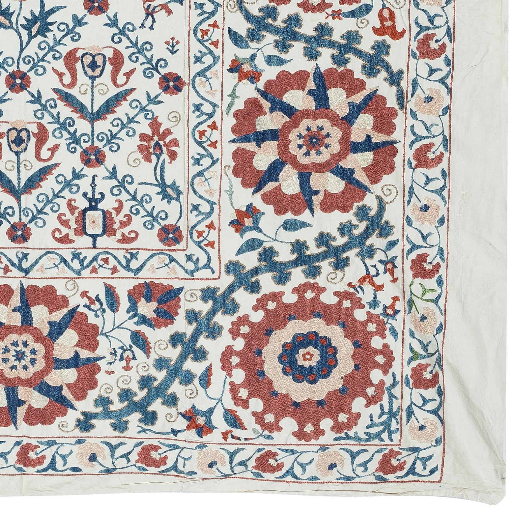 Suzani 5x5.7 Ft Hand Embroidered Silk Wall Hanging. Modern Tablecloth. New Bed Cover For Sale