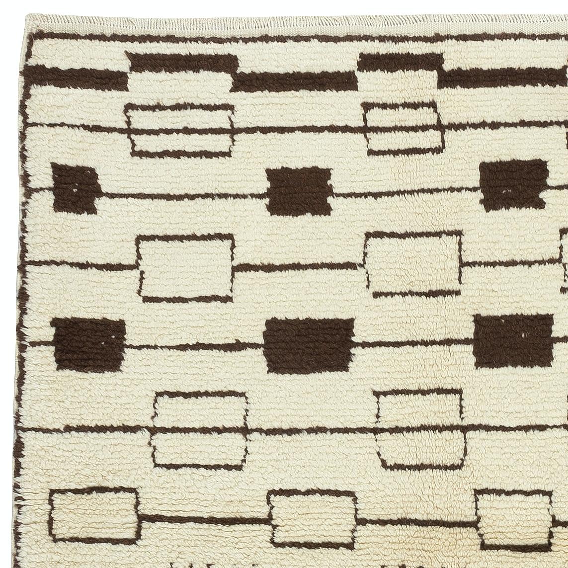 5x6 Ft Contemporary Marokkanischer Tulu Teppich, 100% Wolle, kundenspezifische Optionen verfügbar (Handgeknüpft) im Angebot