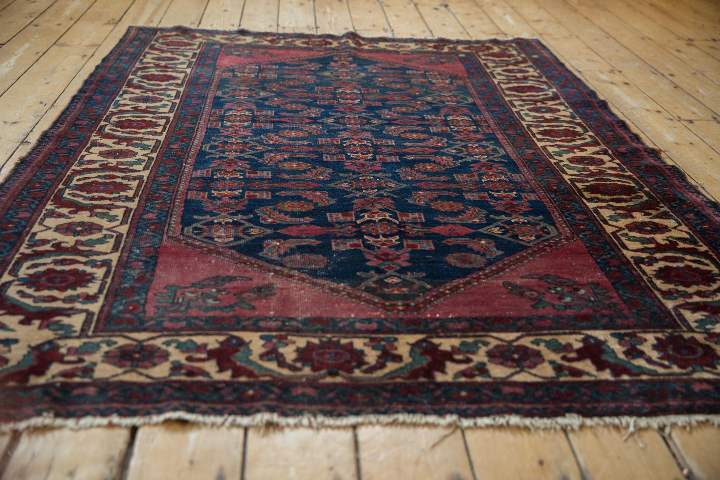 Vintage Lilihan Square Rug In Good Condition For Sale In Katonah, NY