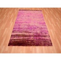 5'x6'10" Shades of Pink Abrash Design Sari Silk Plain Hand Knotted Oriental Rug