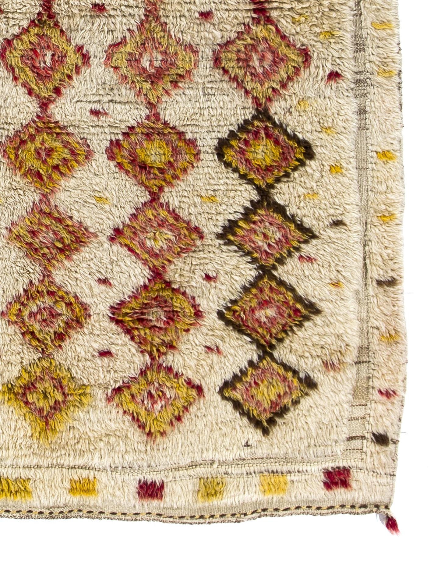 5x6.3 Ft Antiker handgefertigter türkischer Tulu-Teppich mit geometrischem Design, 100 % Wolle im Zustand „Gut“ im Angebot in Spring Valley, NY