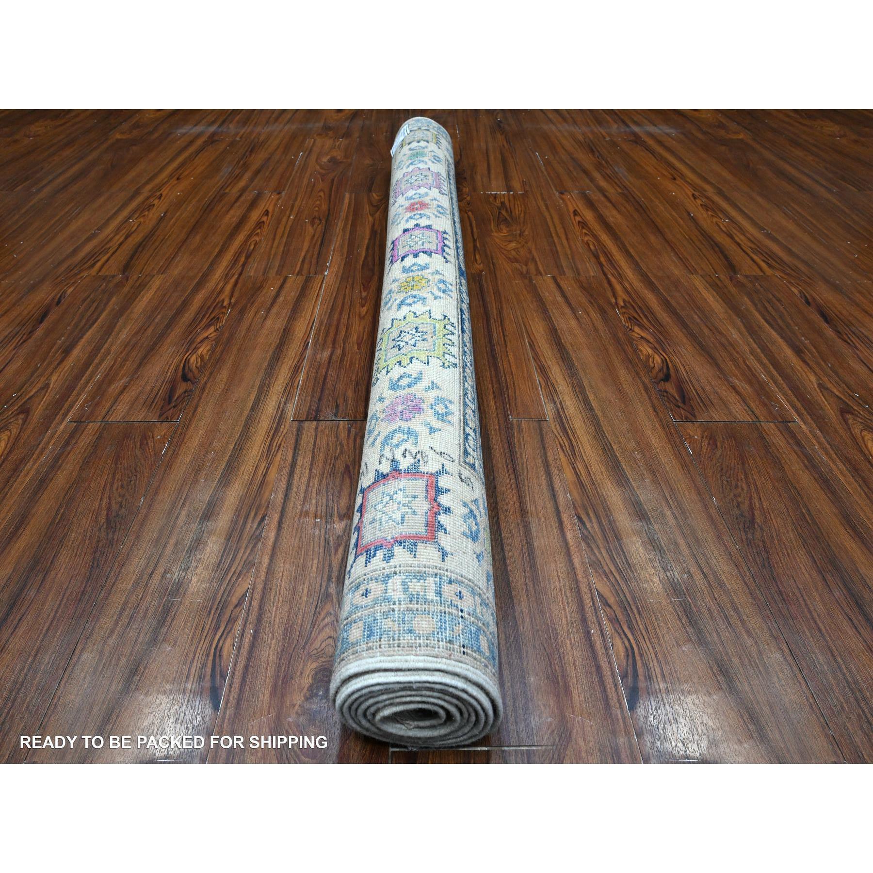 Hand-Knotted 5'x6'4