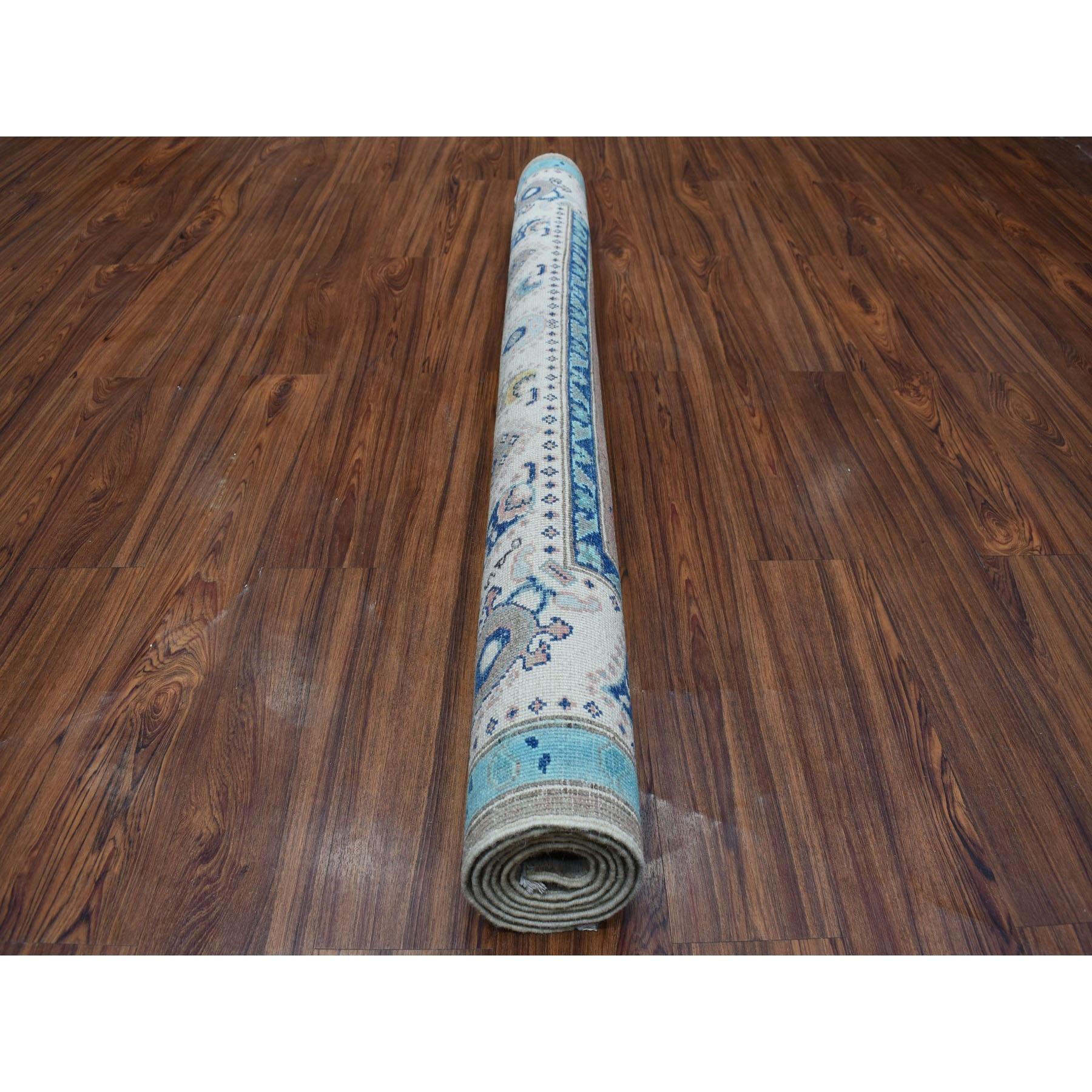 Hand-Knotted 5'x6'4