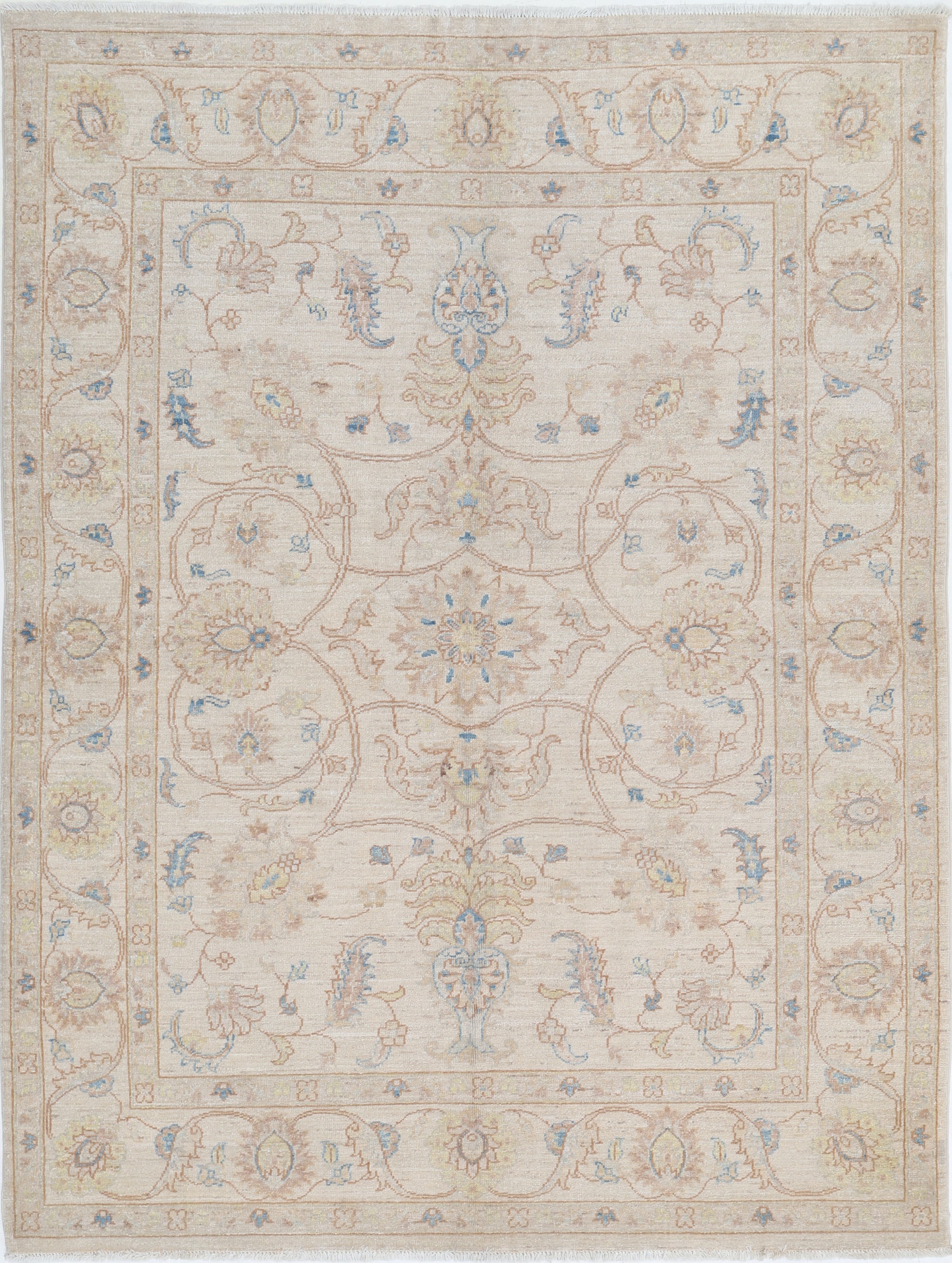 5x6.4 ft Handgeknüpfter Türkischer Teppich. Dekorativer beigefarbener Wollteppich mit floralem Design