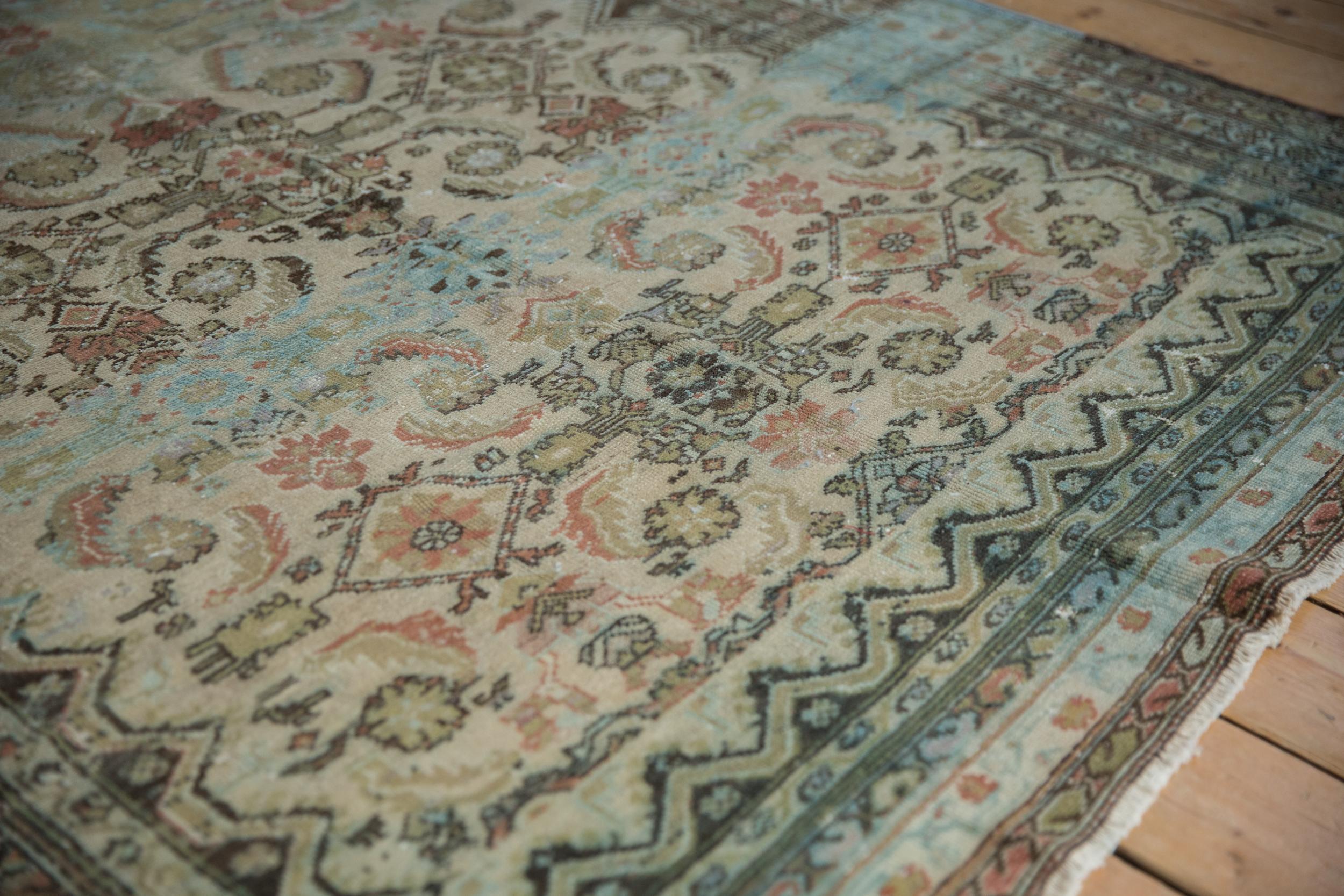 Hamadan-Teppich im Vintage-Stil im Used-Look im Zustand „Relativ gut“ im Angebot in Katonah, NY