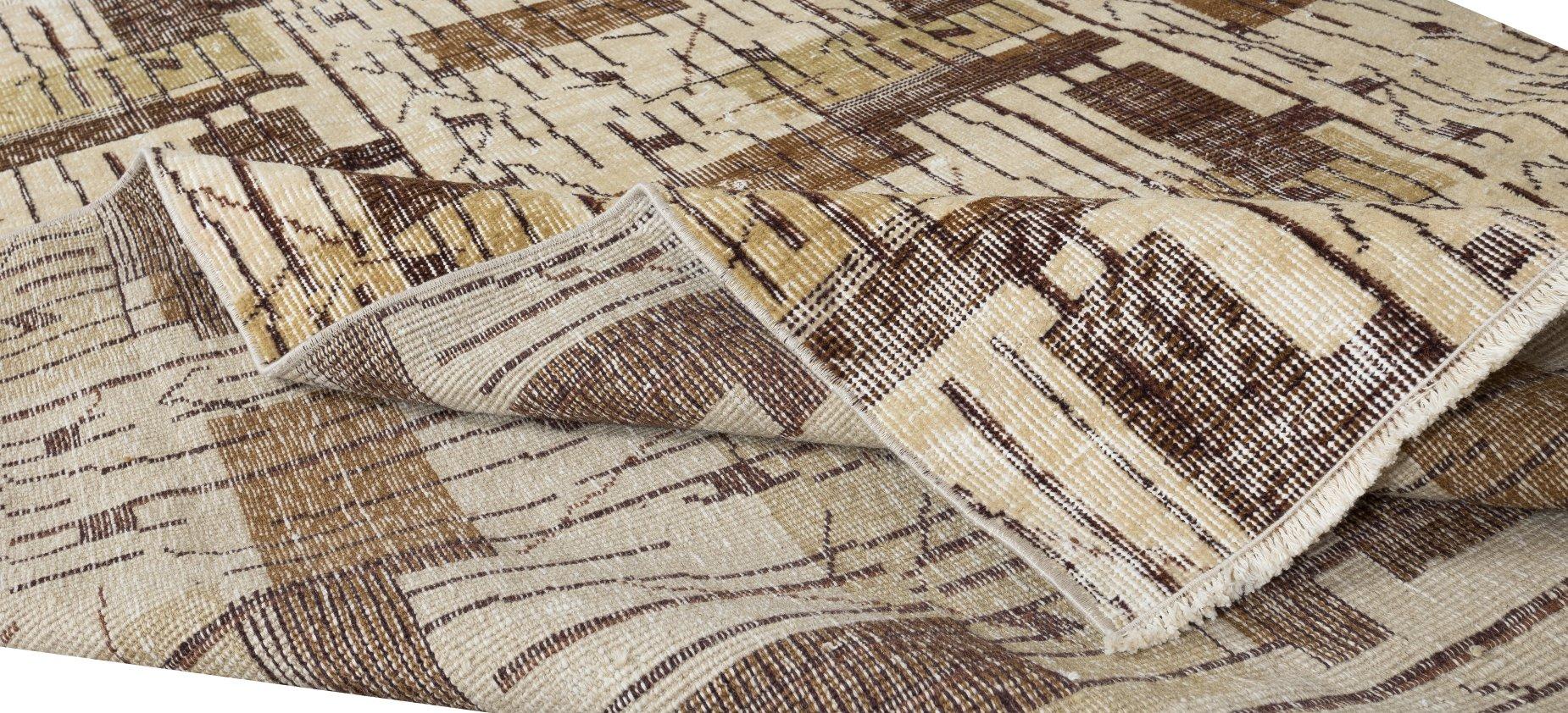 Tribale 5x6.6 Ft Mid Century Modern Vintage Tappeto turco fatto a mano disegnato da Zeki Muren in vendita