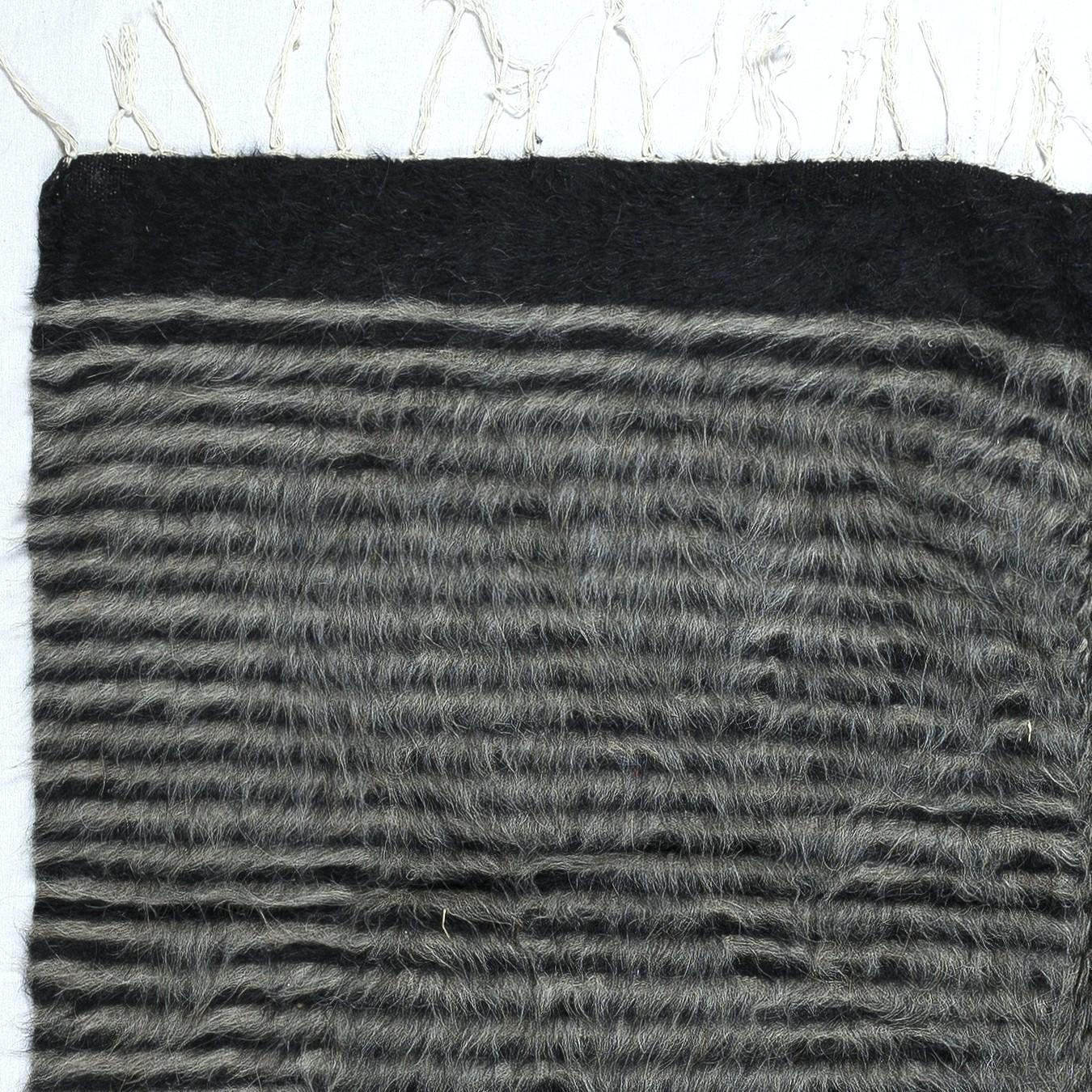 Hand-Woven 5x6.7 Ft Kurdish Wool Kilim Rug. Flatweave Blanket. New Bed Cover. Wall Hanging For Sale