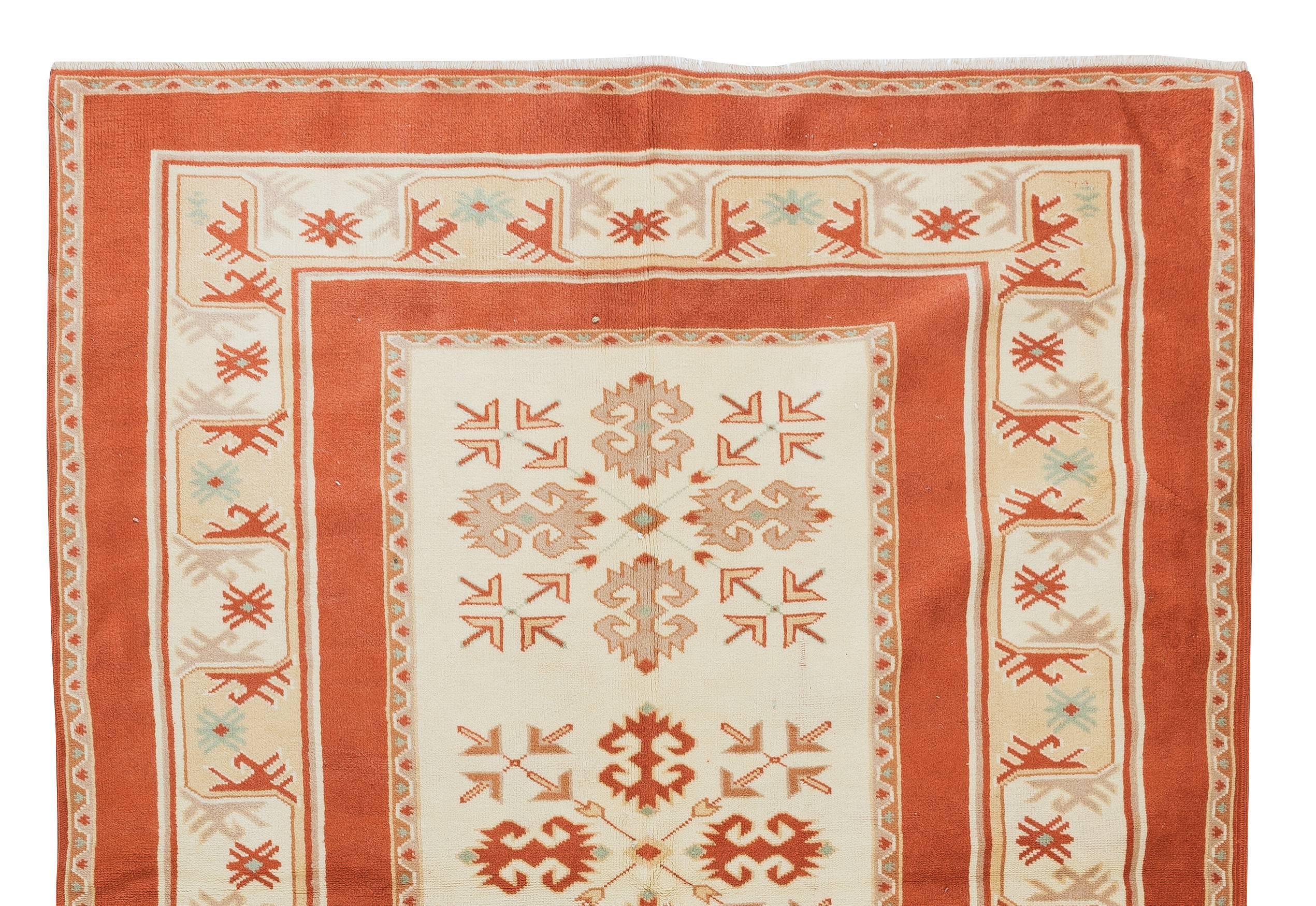 Hand-Knotted Traditional Vintage Hand Knotted Turkish Wool Rug in Red & Cream Colors For Sale