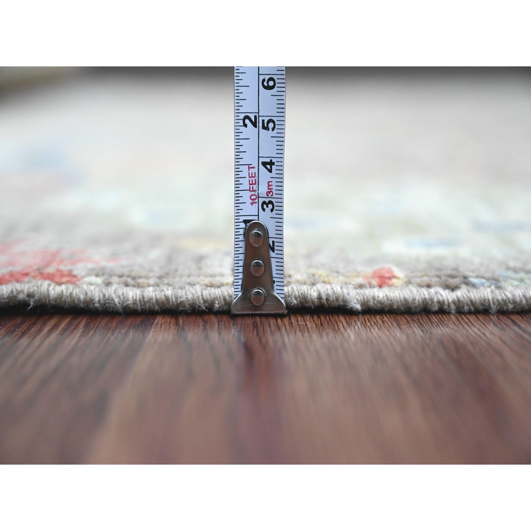 Noué à la main Tapis noué à la main en laine douce, 5'x6'8'' Brown Knots of Paradise Design Rugs en vente