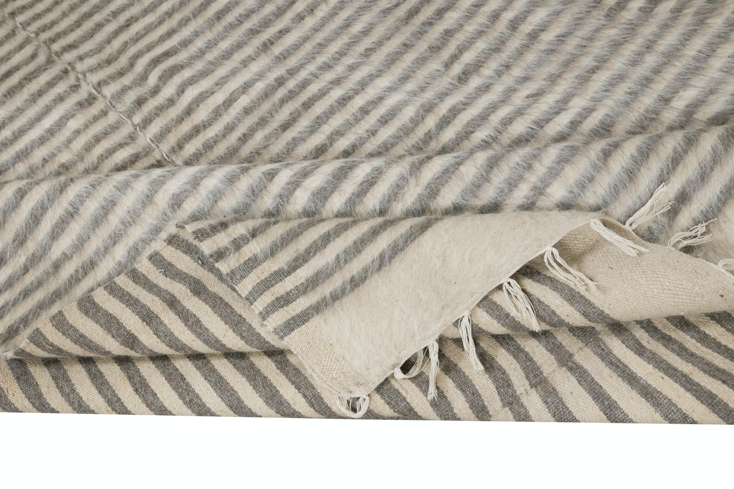 Turc 5x6.8 Ft Flat-Weave Kilim Rug. Plaidoirie décorative pour canapé. Couvre-lit rayé, couverture en vente