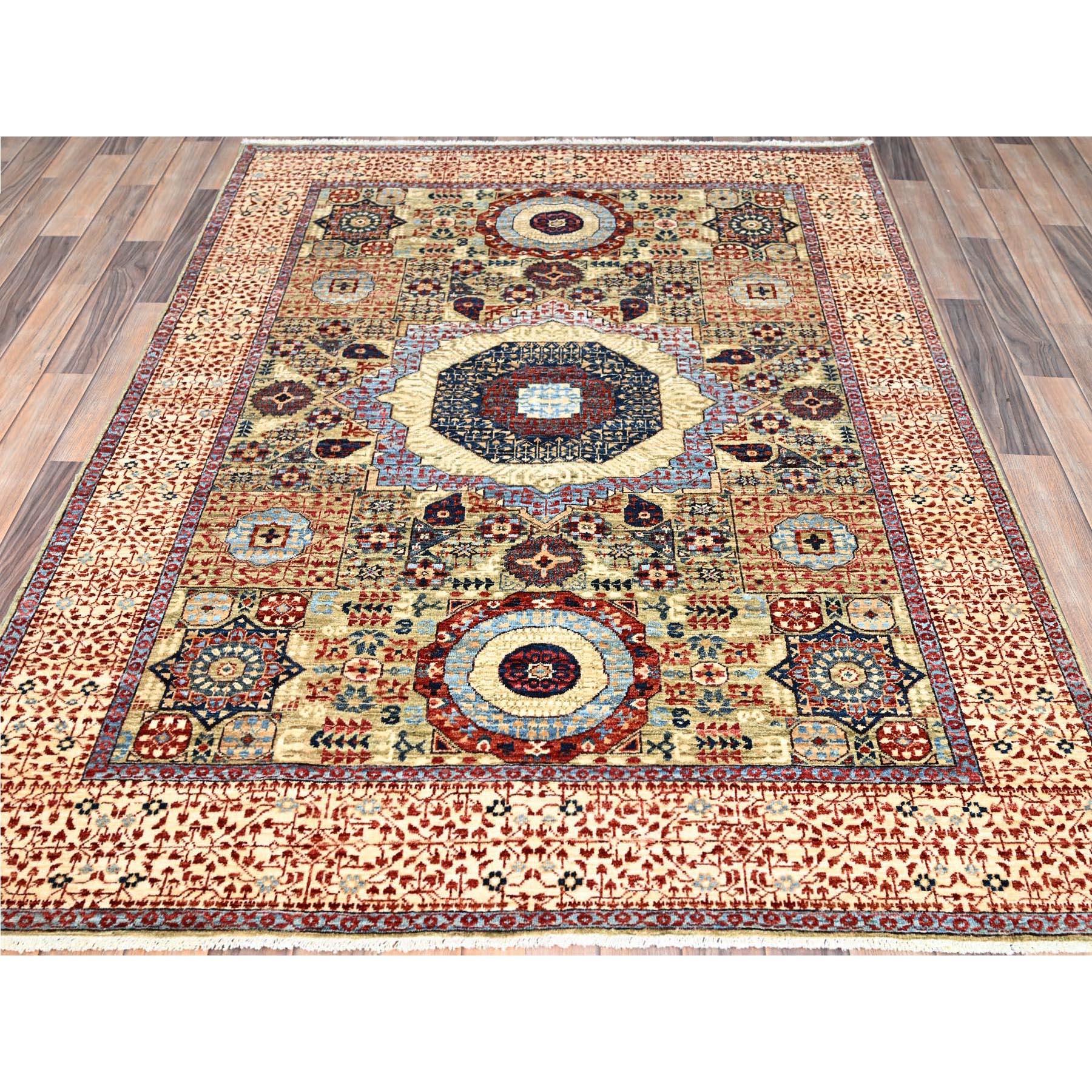 Vert crocodile, teintures naturelles, noué à la main, laine extra douce, motif de la dynastie Mamluke du 14e siècle, 200 KPSI, tapis d'Orient
Matières premières : Laine
Latex : Pas de poils 
hauteur : 0,25 pouces
Style : Transitionnel
Couleur