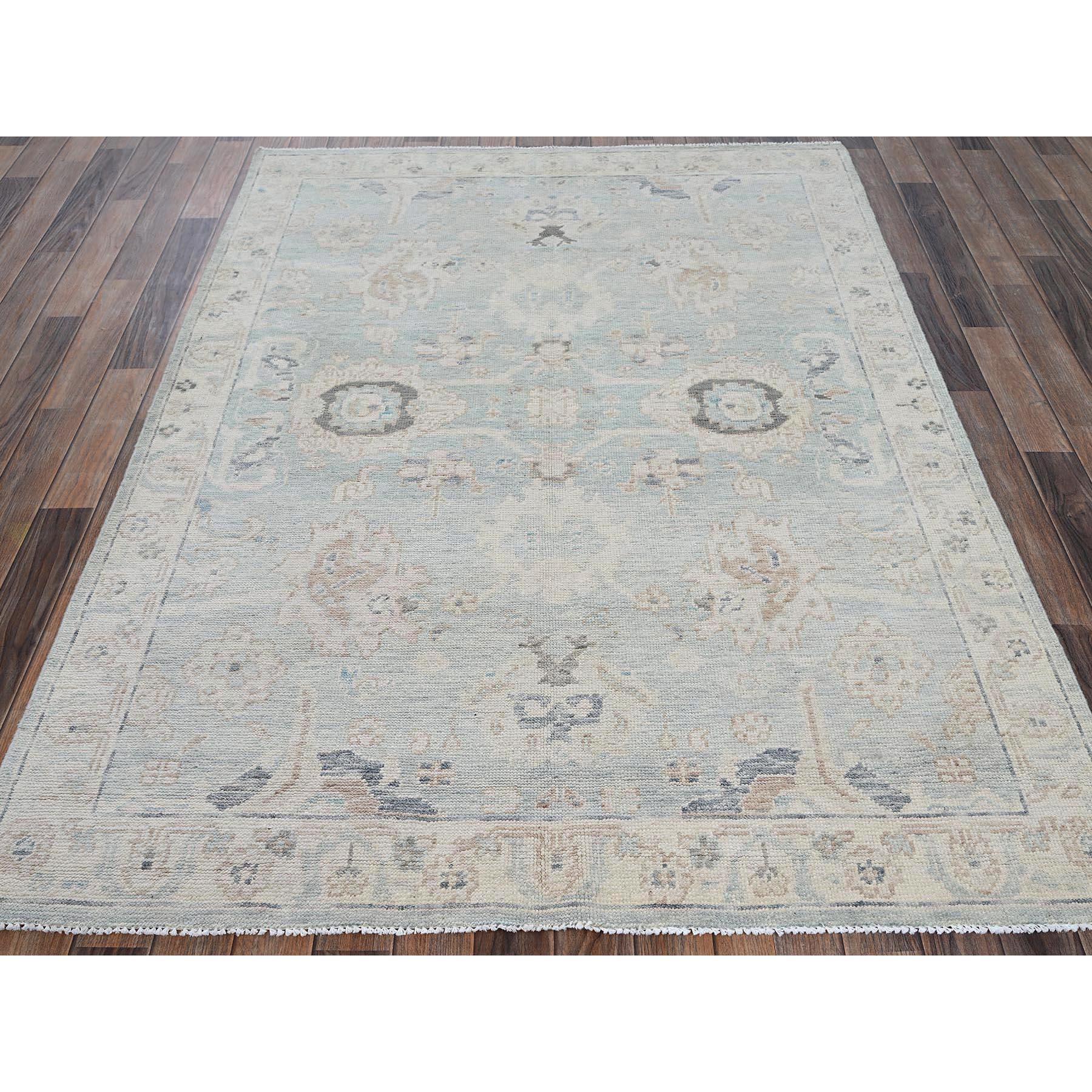 Azul Beau, Nudo Turco, Diseño de Aldea de Anatolia, Pelo Cero, Esquilada Baja, Anudada a Mano, Lana Pura, Alfombra Oriental
Materiales primarios: Lana
Látex: Sin pelo 
altura: 0,25 Pulgadas
Estilo: Tradicional
Color principal: Azul
Colores