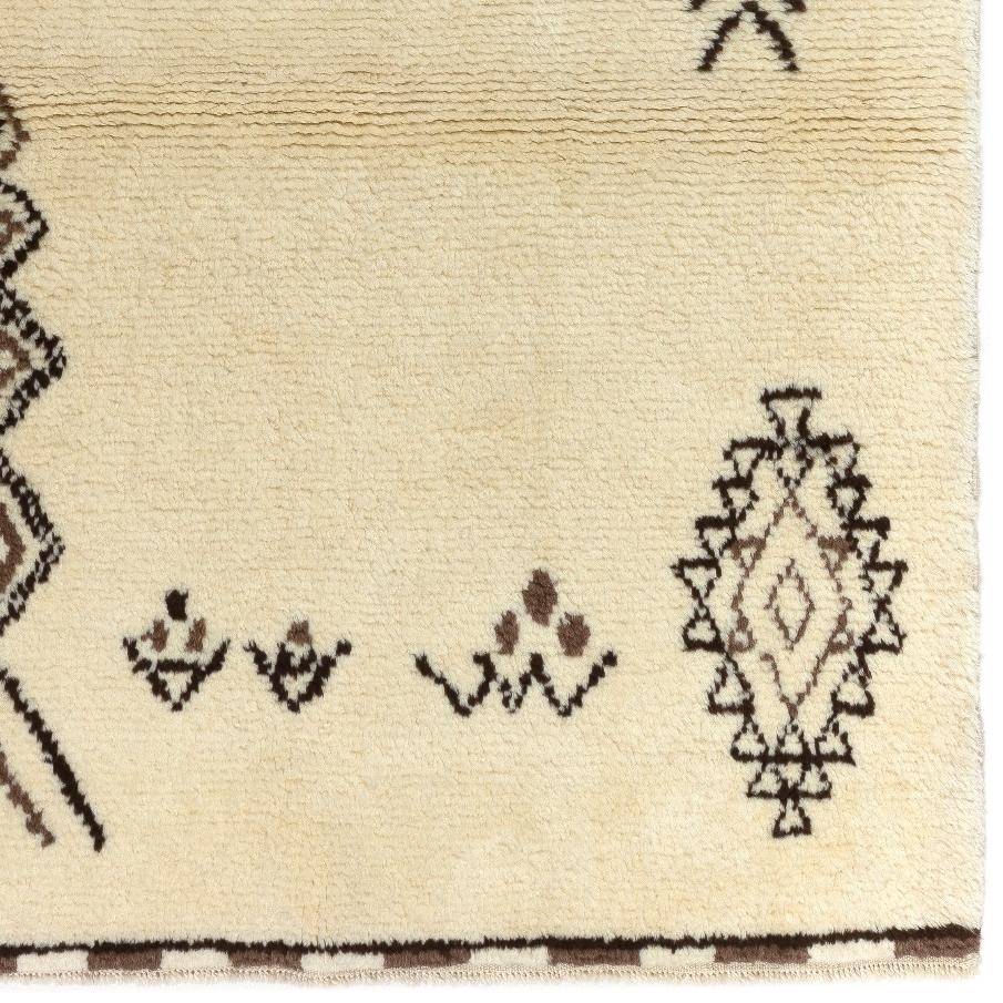 5x7 ft Handgefertigter Beni Ourain Marokkanischer Tulu Teppich aus elfenbeinfarbener, brauner und schwarzer Wolle (Handgeknüpft) im Angebot