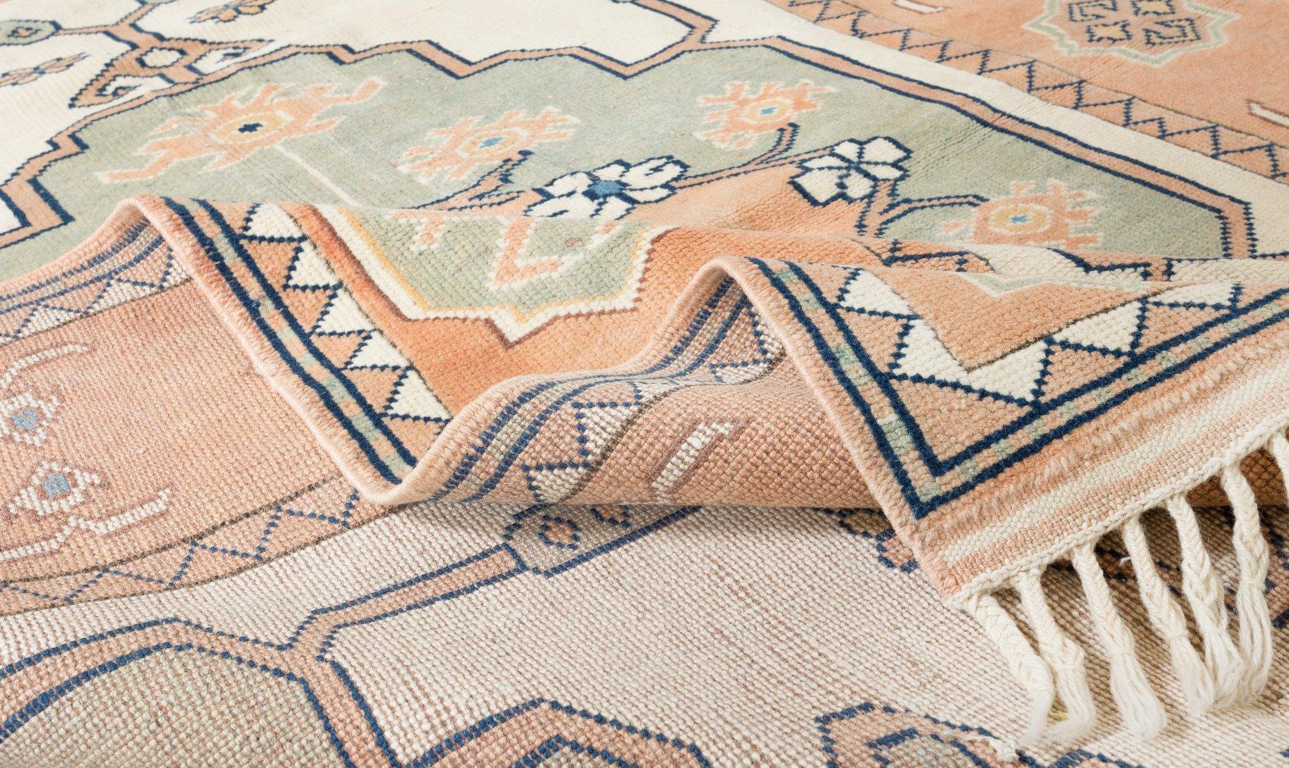 Handgefertigter türkischer geometrischer Teppich aus Wolle im Vintage-Stil für Büro und Wohnbereich, 5x7 m (Rustikal) im Angebot
