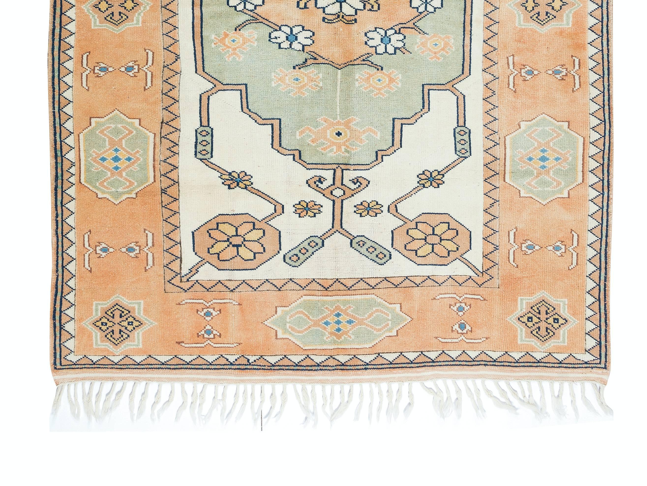Vintage Handmade Turkish Geometric Wool Area Rug for Office & Home Decor In Good Condition For Sale In Philadelphia, PA
