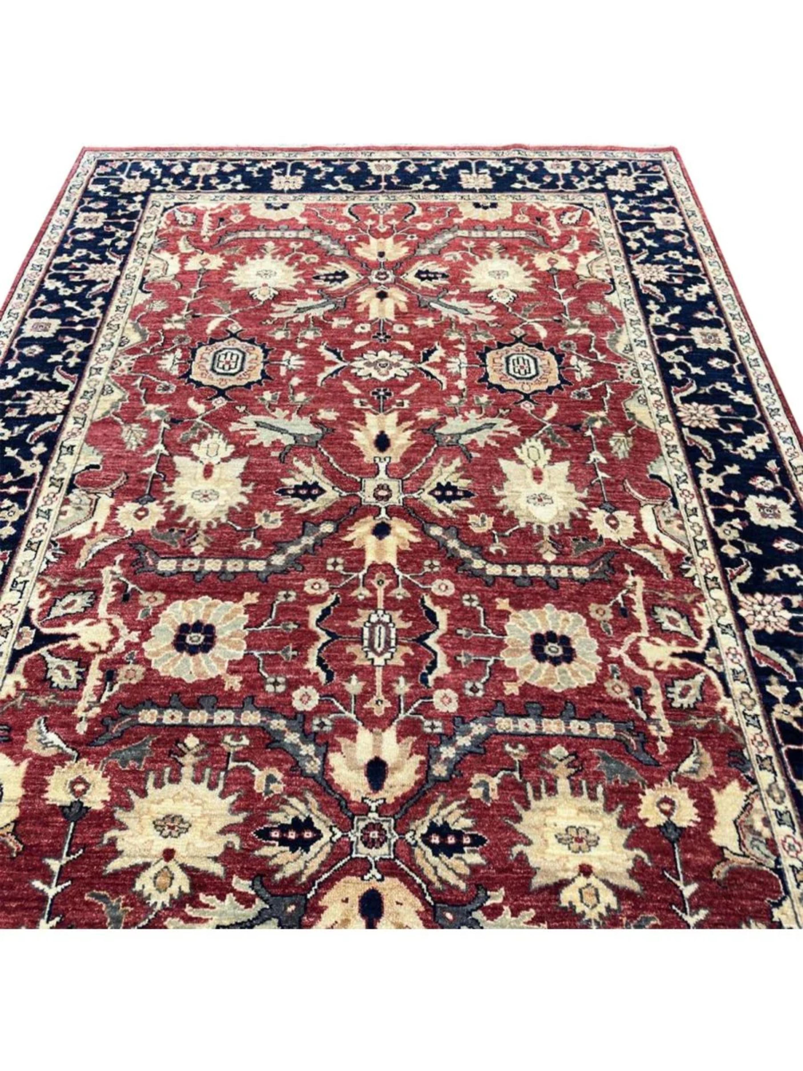 Laine 5x7 Noué à la main Pakistanais avec le style Heriz en vente