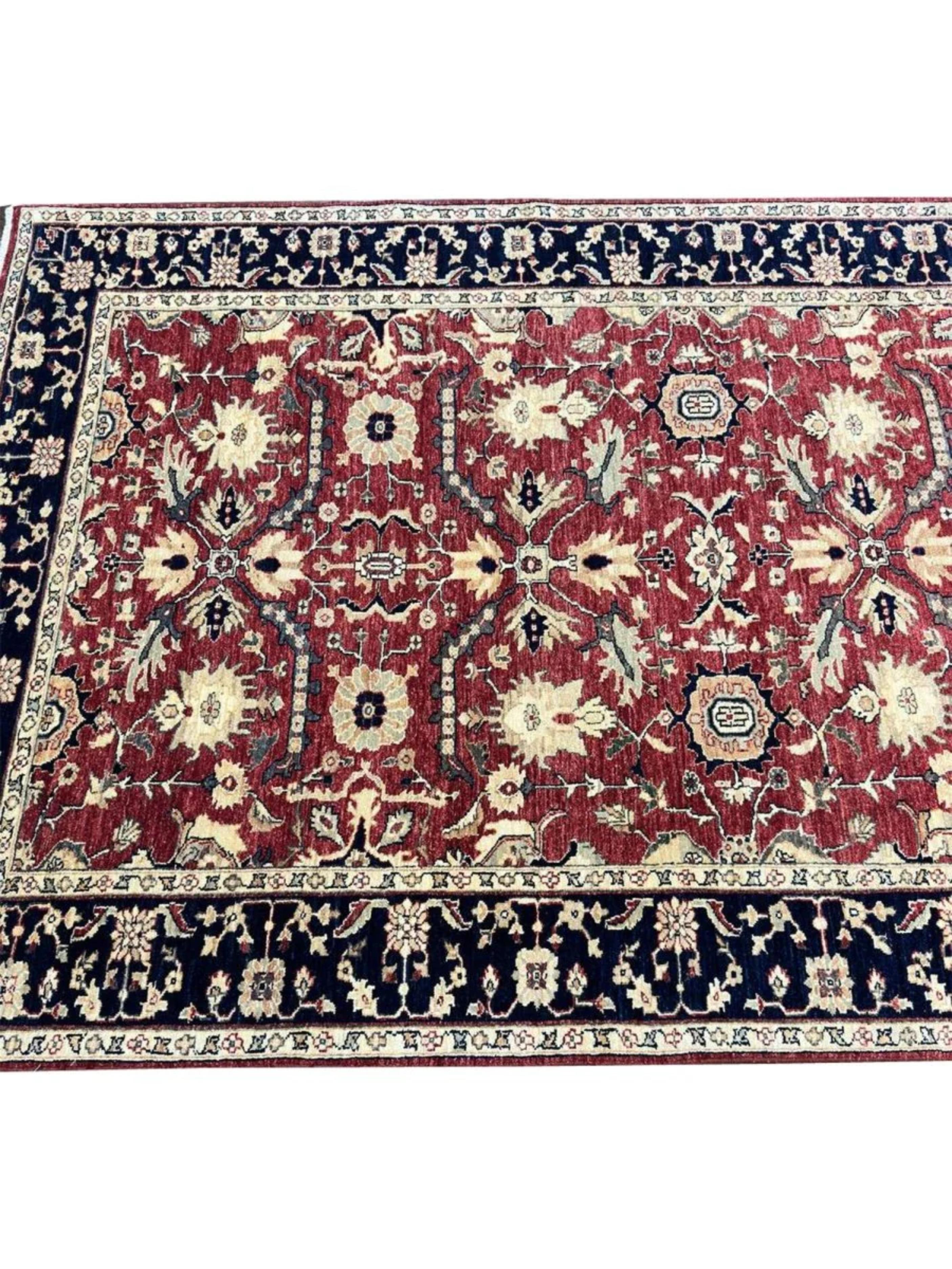 5x7 Noué à la main Pakistanais avec le style Heriz en vente 1