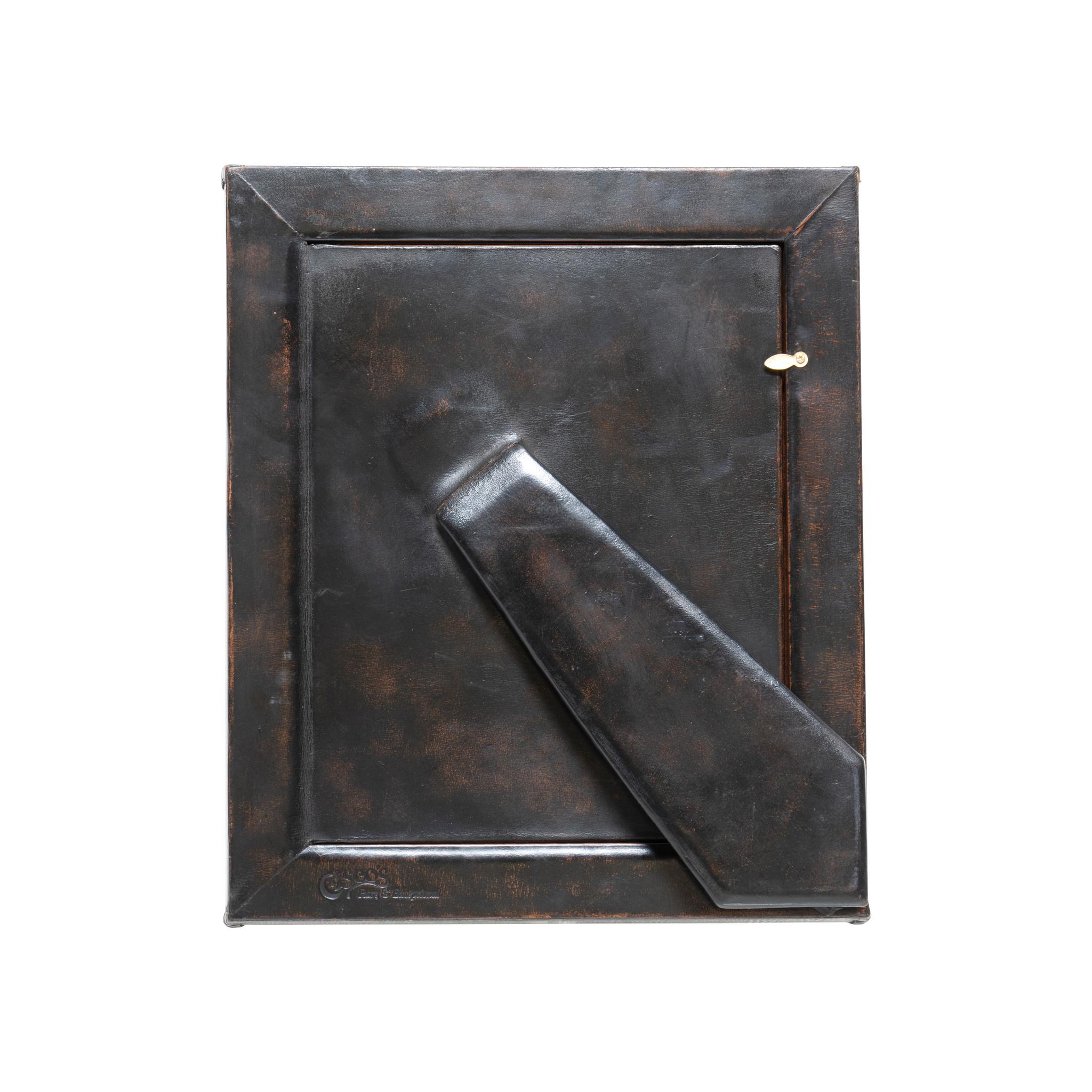 Cadre de table 5x7 moyen en cuir brun et noir - The Artisan en vente 7