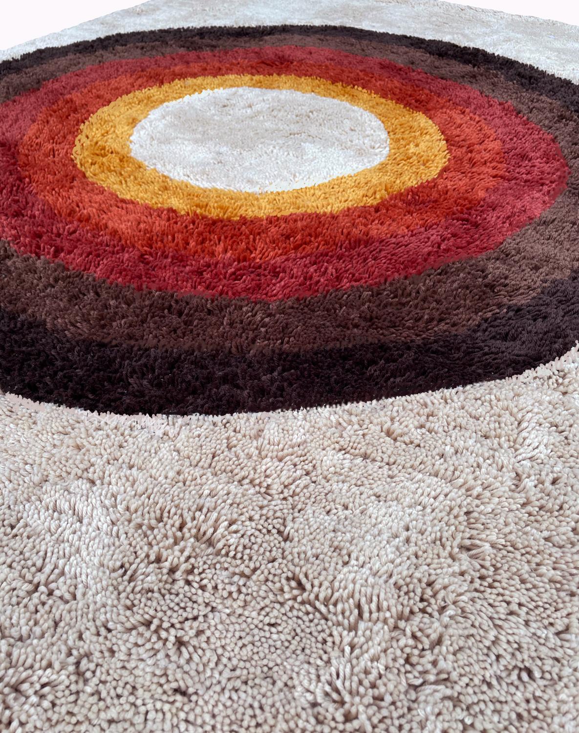 Mid Century Danish Style Rya Area Shag Rug in Modern Bullseye Design For Sale 1