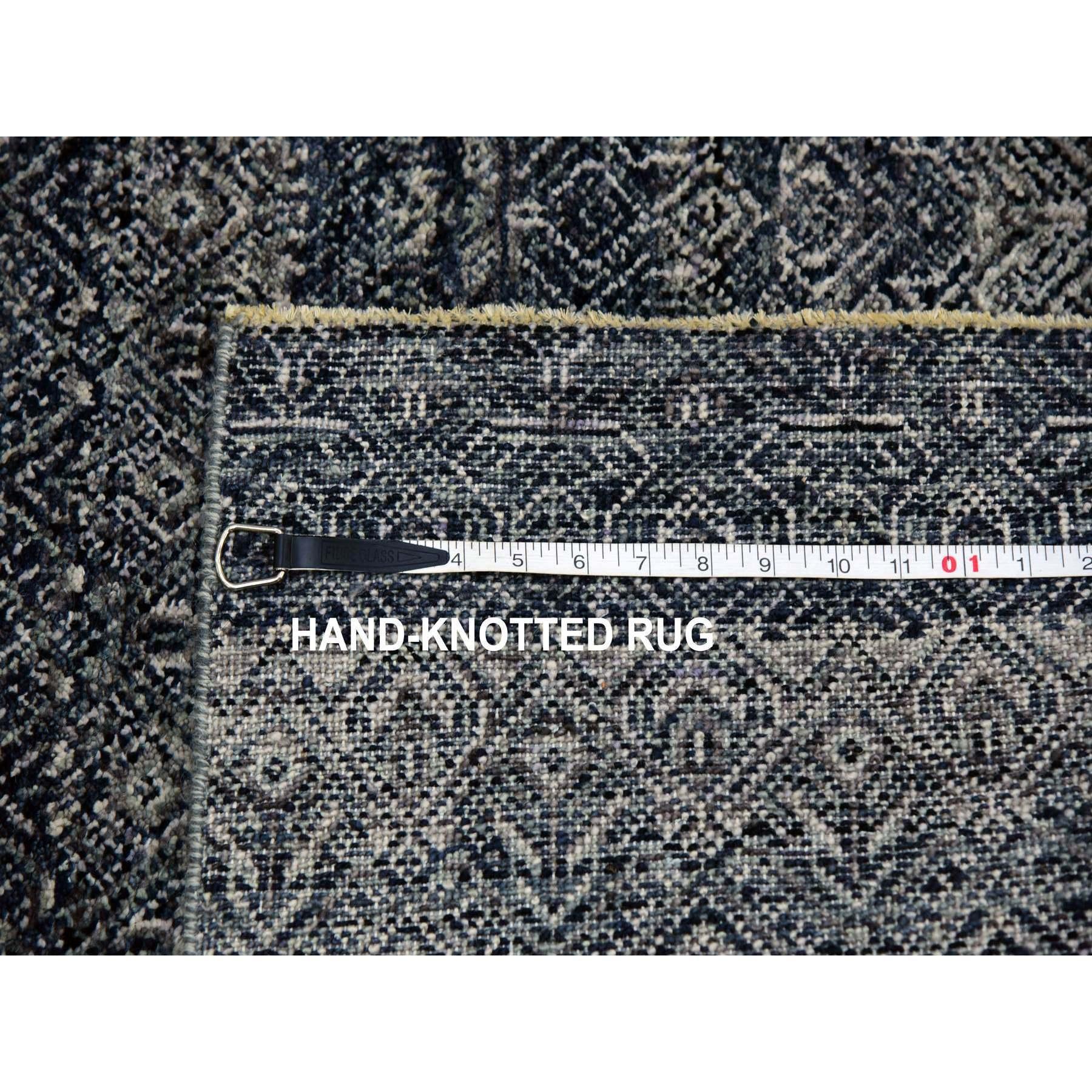 Alfombra Oriental de Lana Gris Anudada a Mano con Forma de Diamante y Diseño Repetitivo 5'x7'1 Siglo XXI y contemporáneo en venta