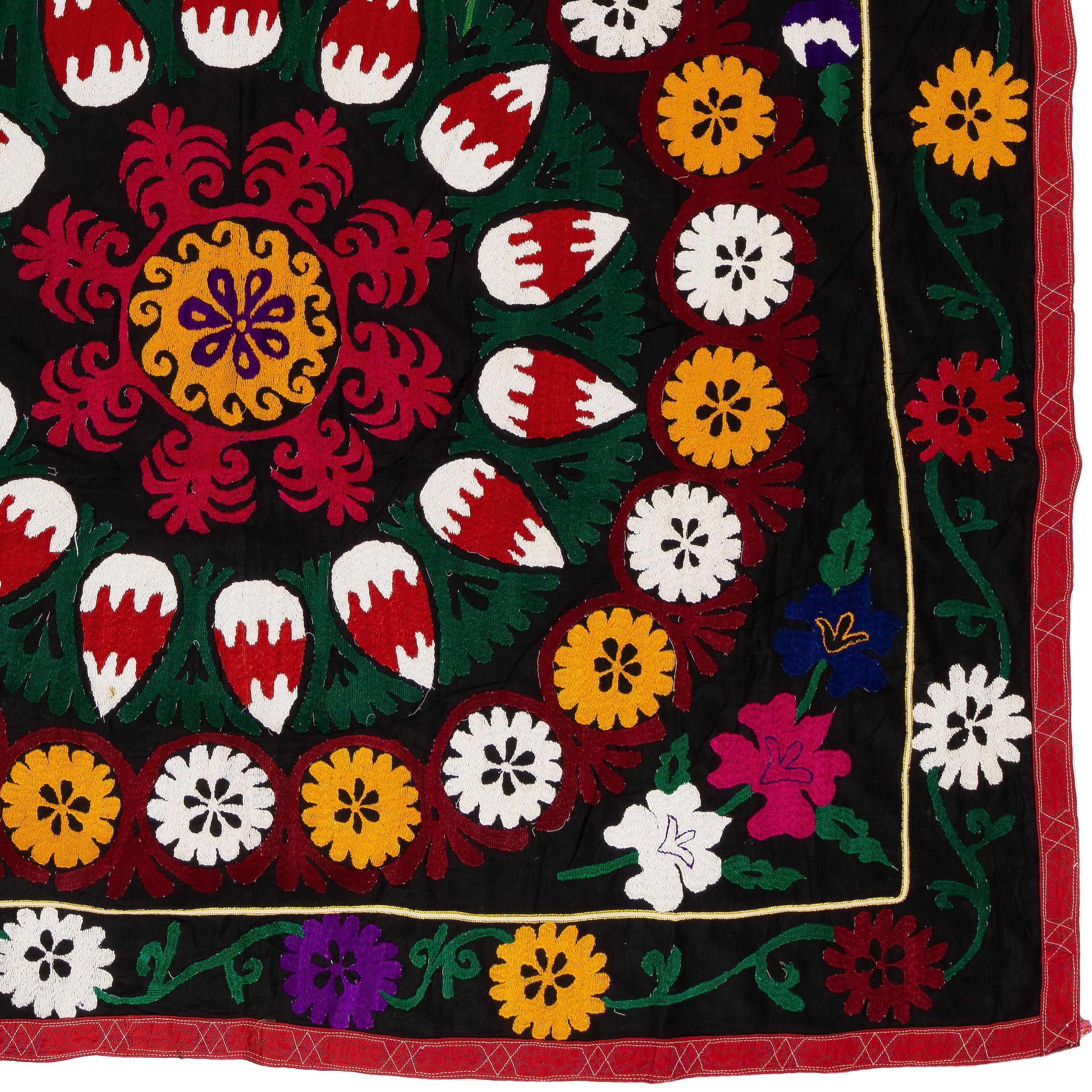 5x7.4 Ft Vintage Suzani Wandbehang, bestickte Tischdecke, handgefertigtes Bettspread (Bestickt) im Angebot