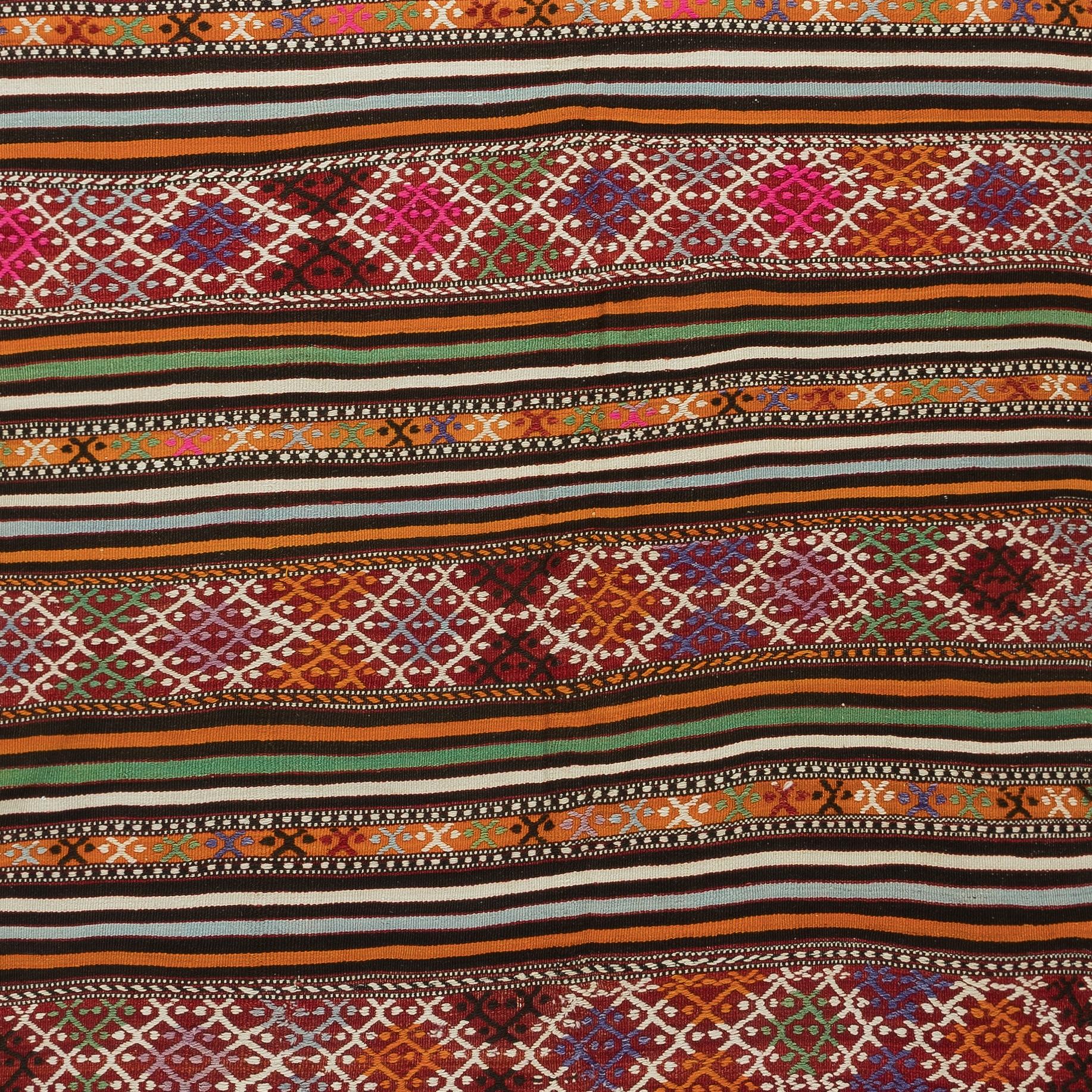 5x7.6 Ft Mehrfarbiger handgefertigter Kelim-Teppich aus Zentralasien, Türkei, 1970er Jahre im Zustand „Gut“ im Angebot in Philadelphia, PA