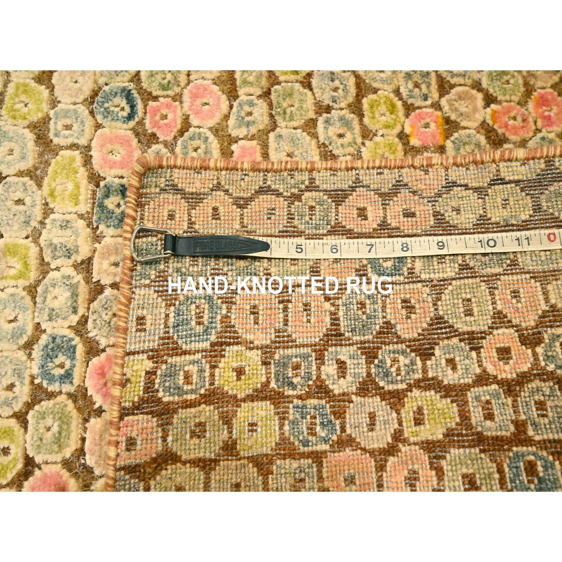 Alfombra Oriental Anudada a Mano de Lana y Seda Amarillo Dorado THE BUTTONS 5'x7'7 en venta 1