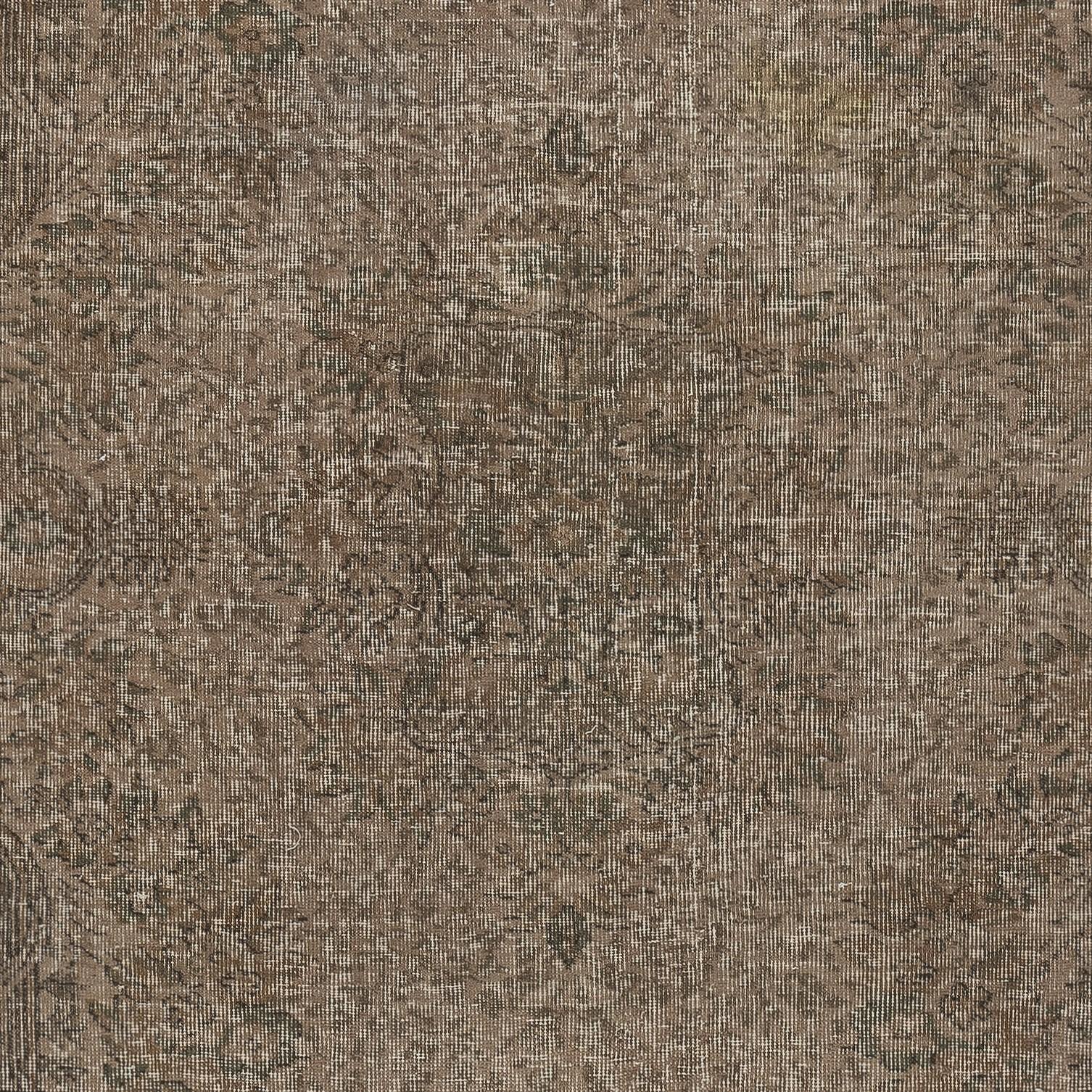 5x8 Ft Brown Color Wool Area Rug for Modern Living Room. Handmade in Turkey In Good Condition For Sale In Spring Valley, NY