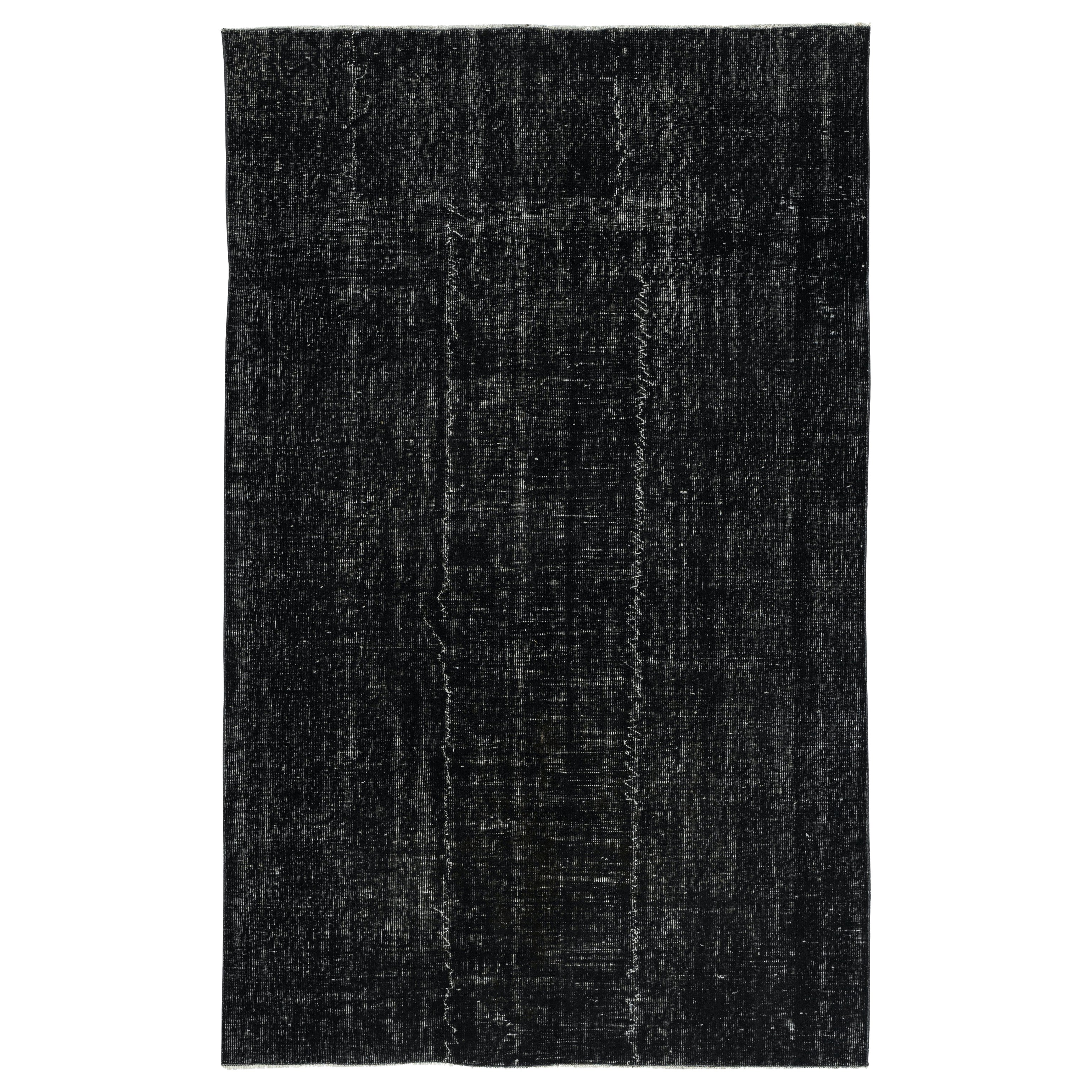 Handgefertigter türkischer Teppich 5x8 Ft. Schwarz gefärbter Vintage-Teppich für das Wohnzimmer