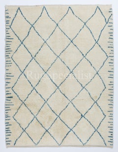 Tapis marocain 5x8 Ft en ivoire et bleu, 100% laine, options personnalisées disponibles