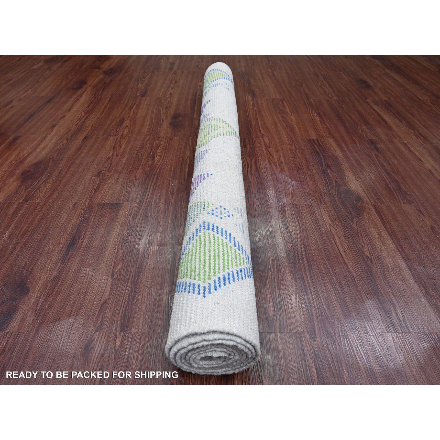 5'x8' Perlweißer handgeknüpfter marokkanischer Webteppich mit geometrischem Muster aus reiner Wolle (Afghanisch) im Angebot