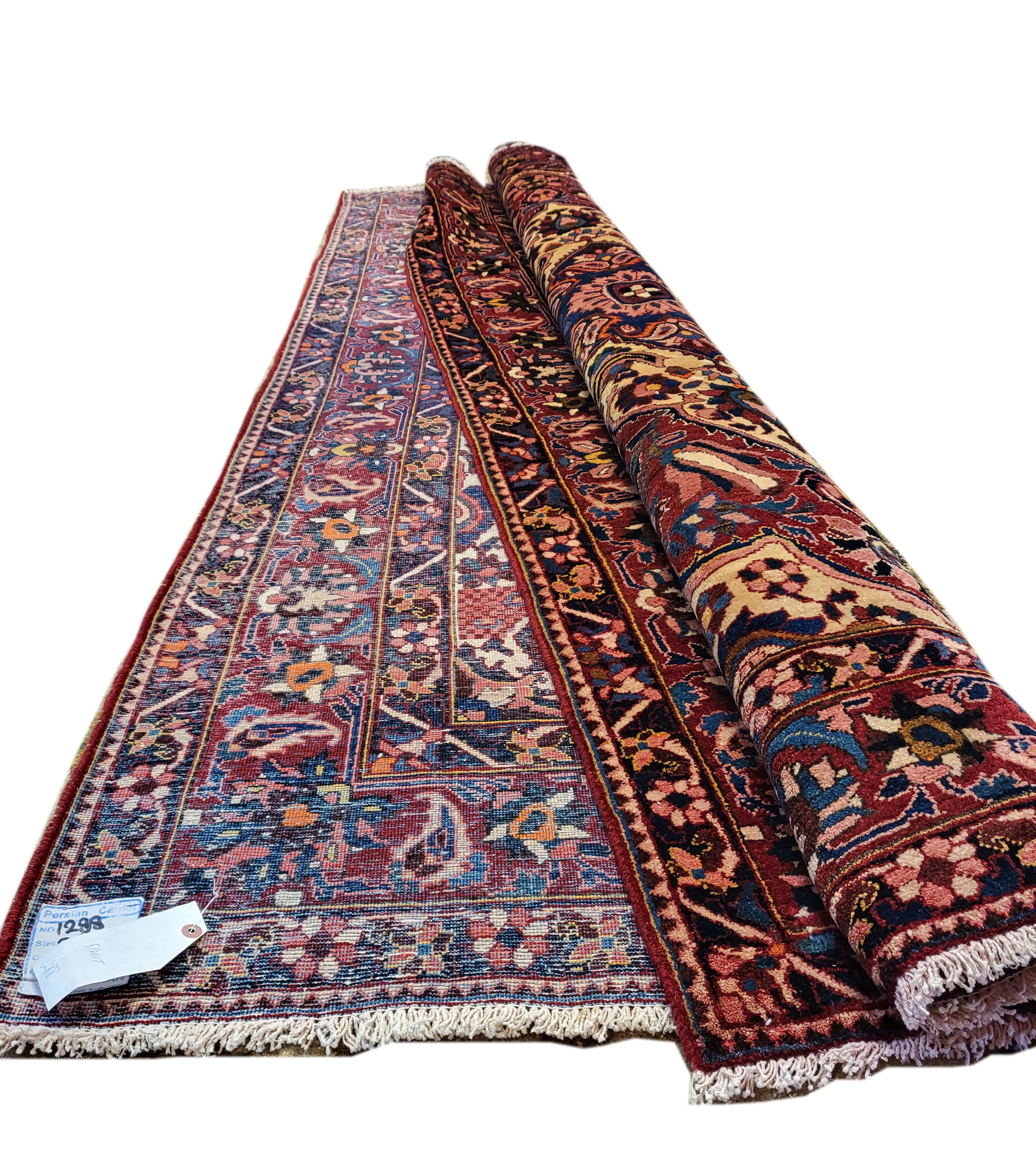 Hand-Knotted 5'x8' Antique Bakhtiari- rust / cream  For Sale