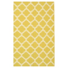 Tappeto moderno in lana a trama piatta 5x8, giallo, con motivo geometrico a reticolo ogivale in stile kilim