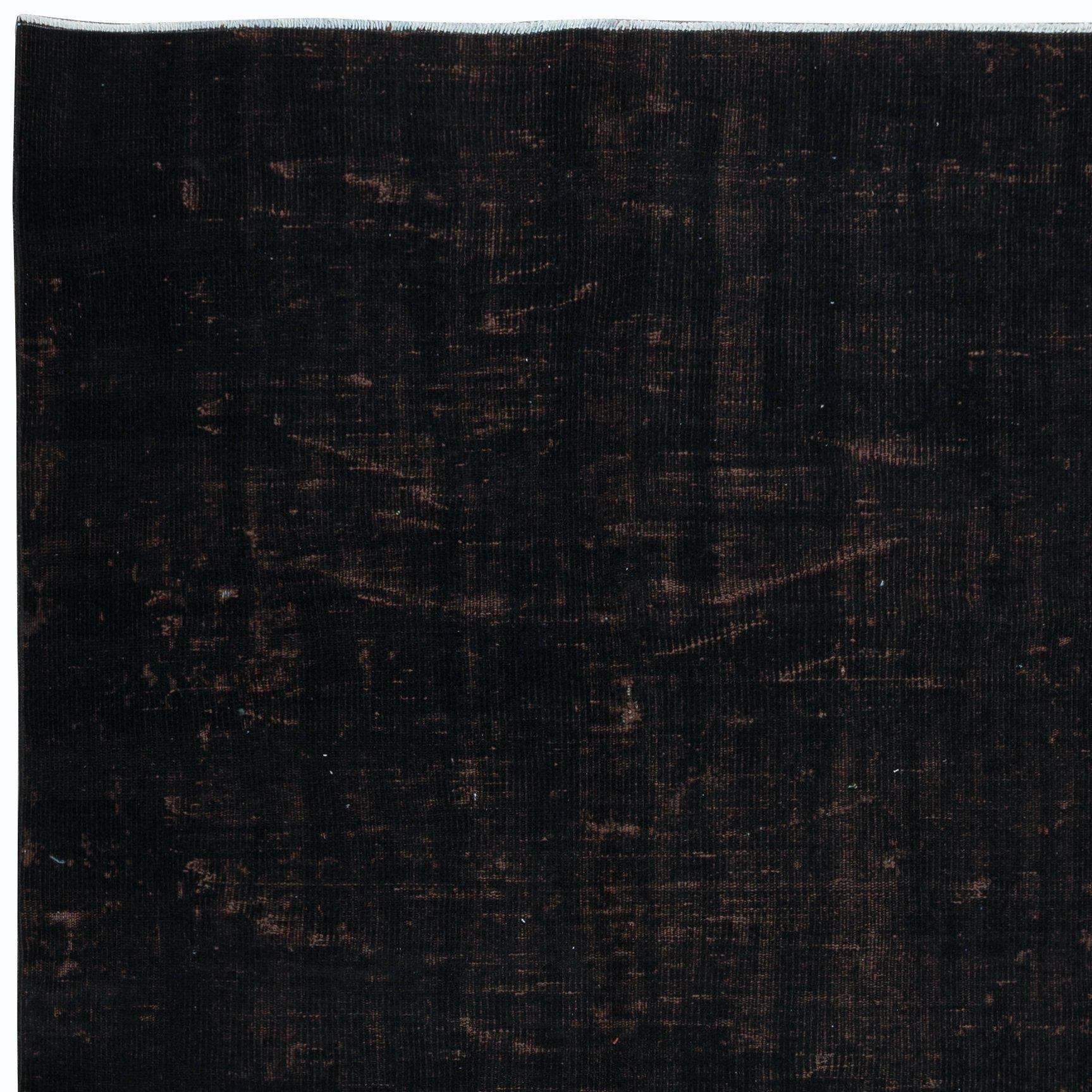 Hand-Woven 5x8.2 Ft Modern Upcycled Black Area Rug for Dining Room, Handmade in Turkey For Sale