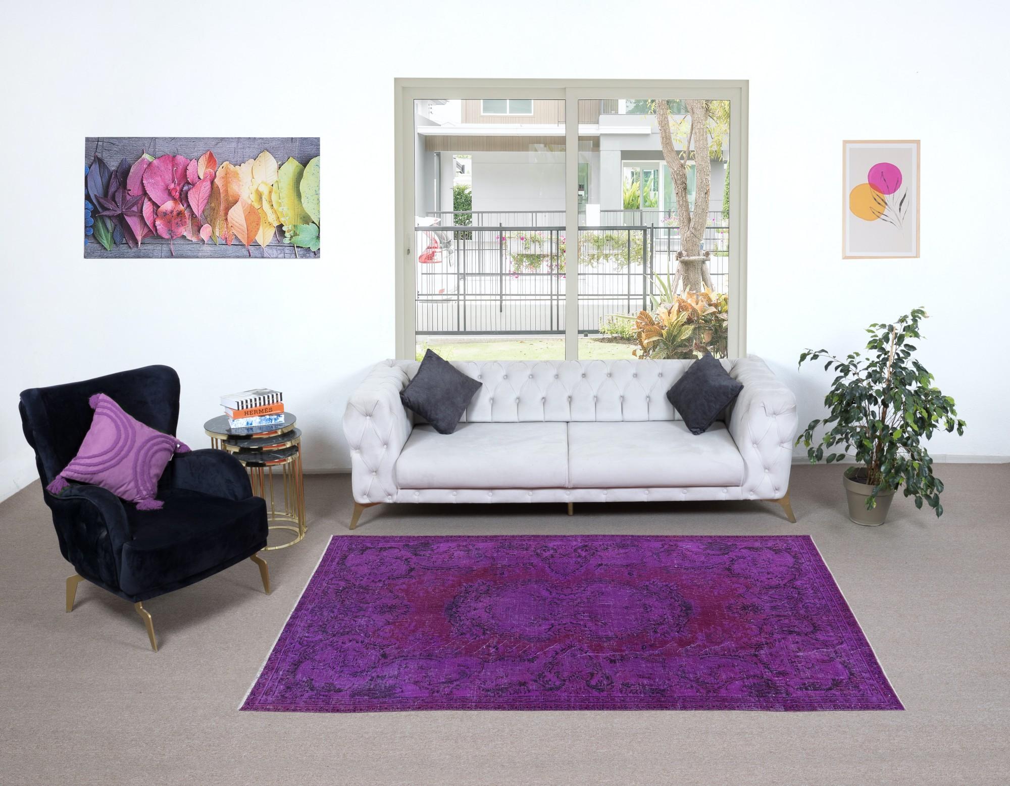 5x8.3 Ft Contemporary Wool Area Rug in Lila, handgeknüpft in der Türkei (Handgeknüpft) im Angebot