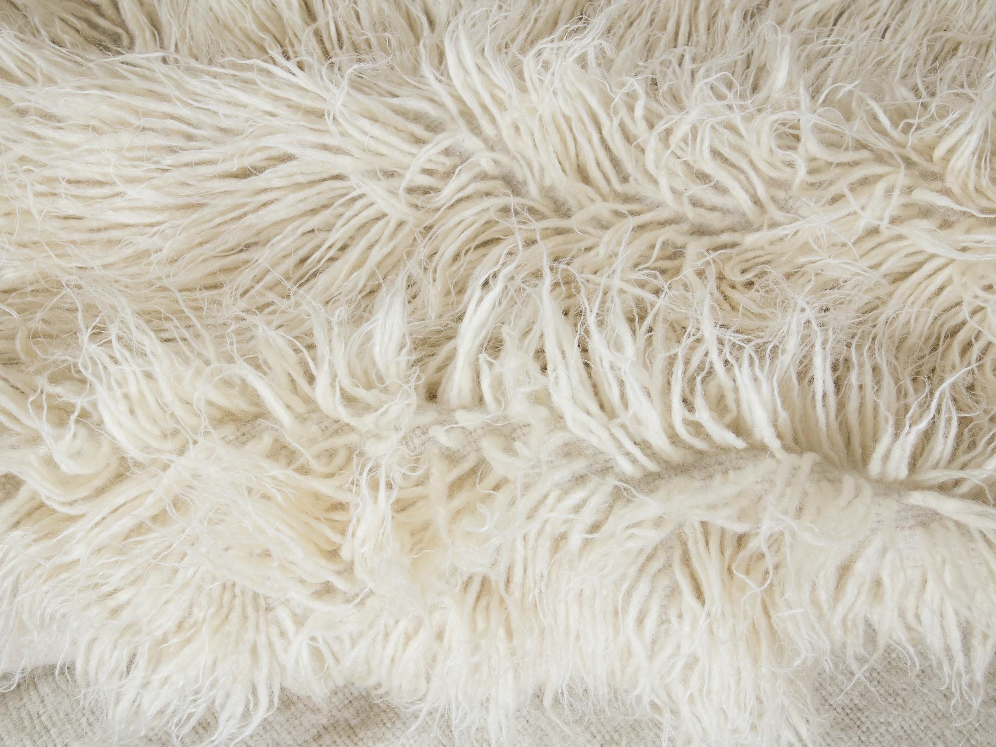 Tulu 5x8.3 Ft Vintage Handmade Shaggy Accent Rug Made of Natural Mohair Wool For Sale