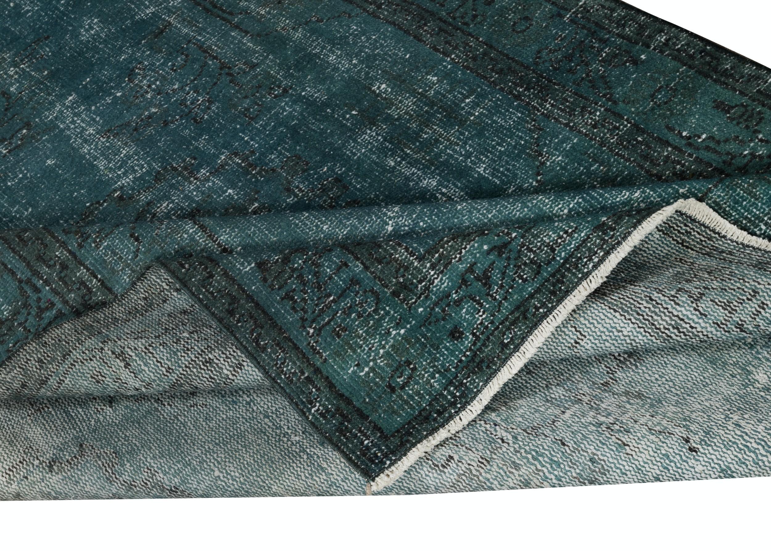 Moderno Tappeto da pavimento moderno in lana turca annodata a mano 5x8.4 Ft in colore verde scuro in vendita