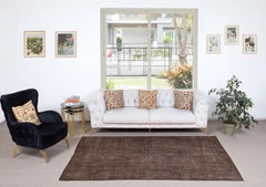 5x8.5 Ft Brown Overdyed Vintage Rug for Modern Interiors. Handgeknüpft in der Türkei