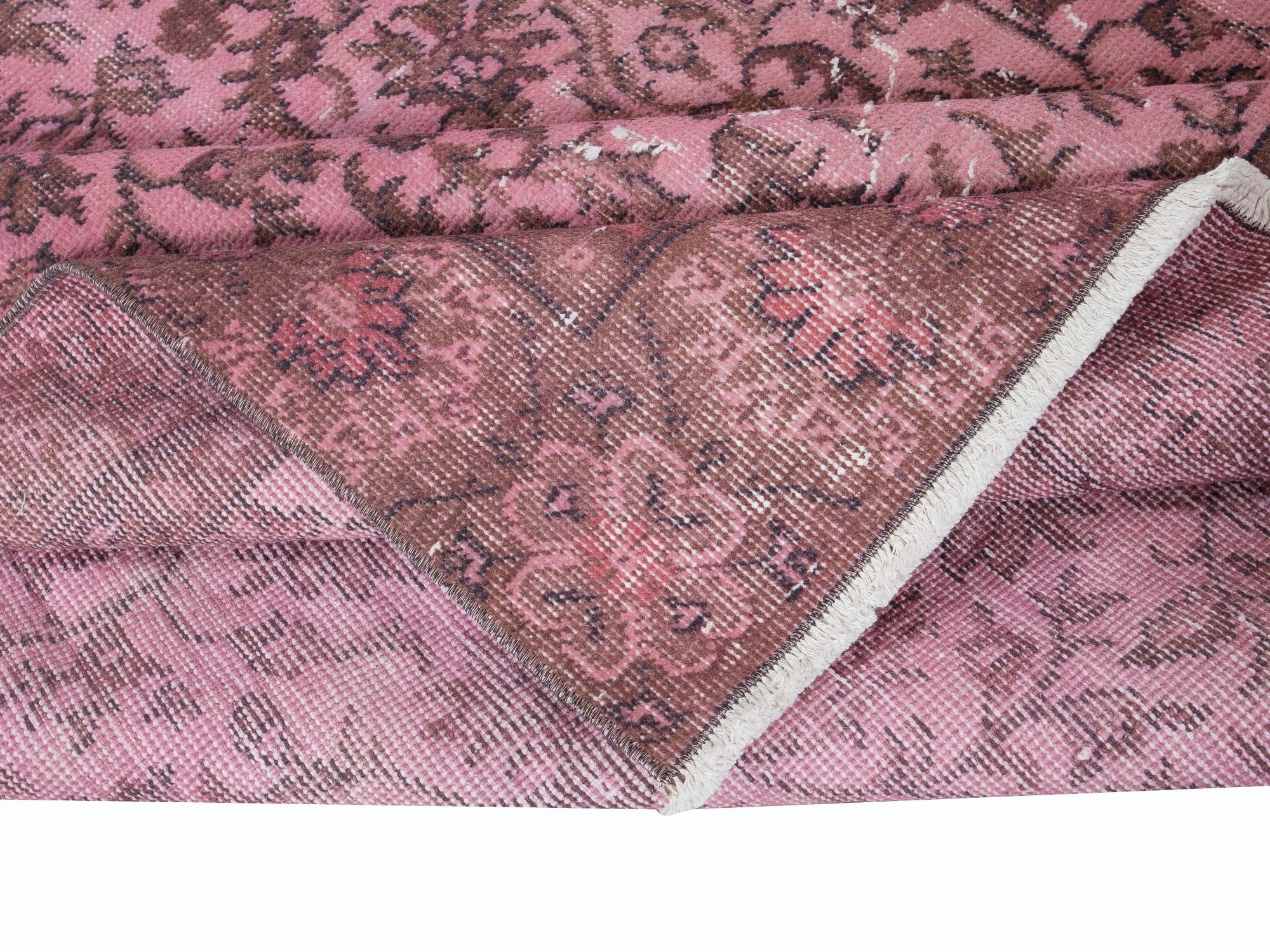 5x8.6 Ft Rose Pink Modern Turkish Area Rug. Handmade Flower Design Carpet In Good Condition For Sale In Philadelphia, PA