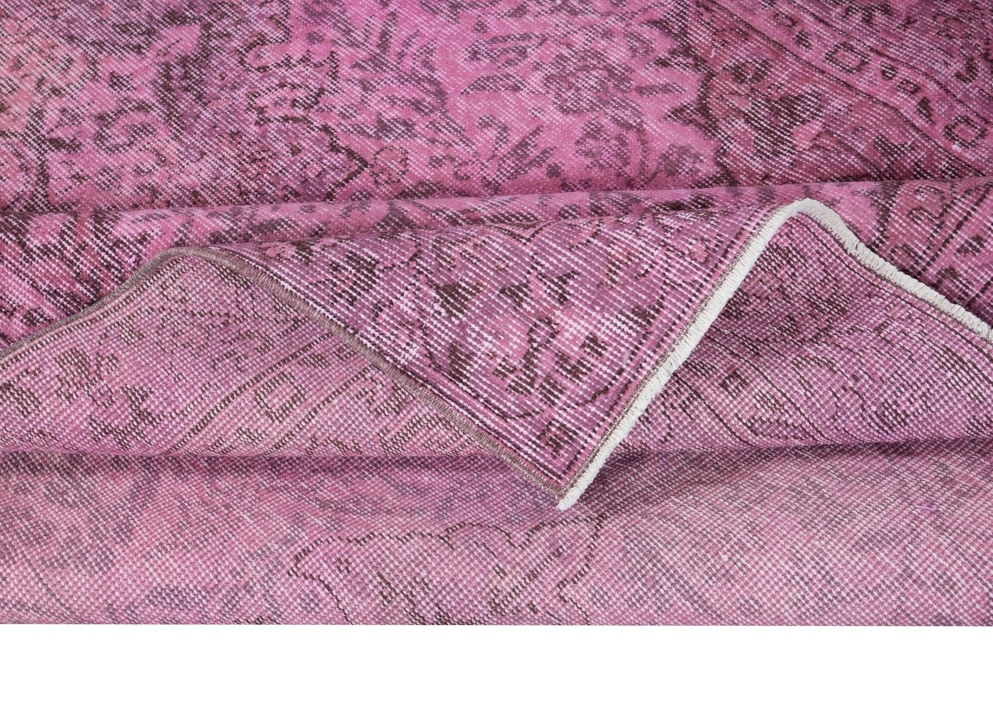 Hand-Knotted 5x8.7 Ft Modern Floor Area Rug in Pink, Handwoven and Handknotted in Turkey
