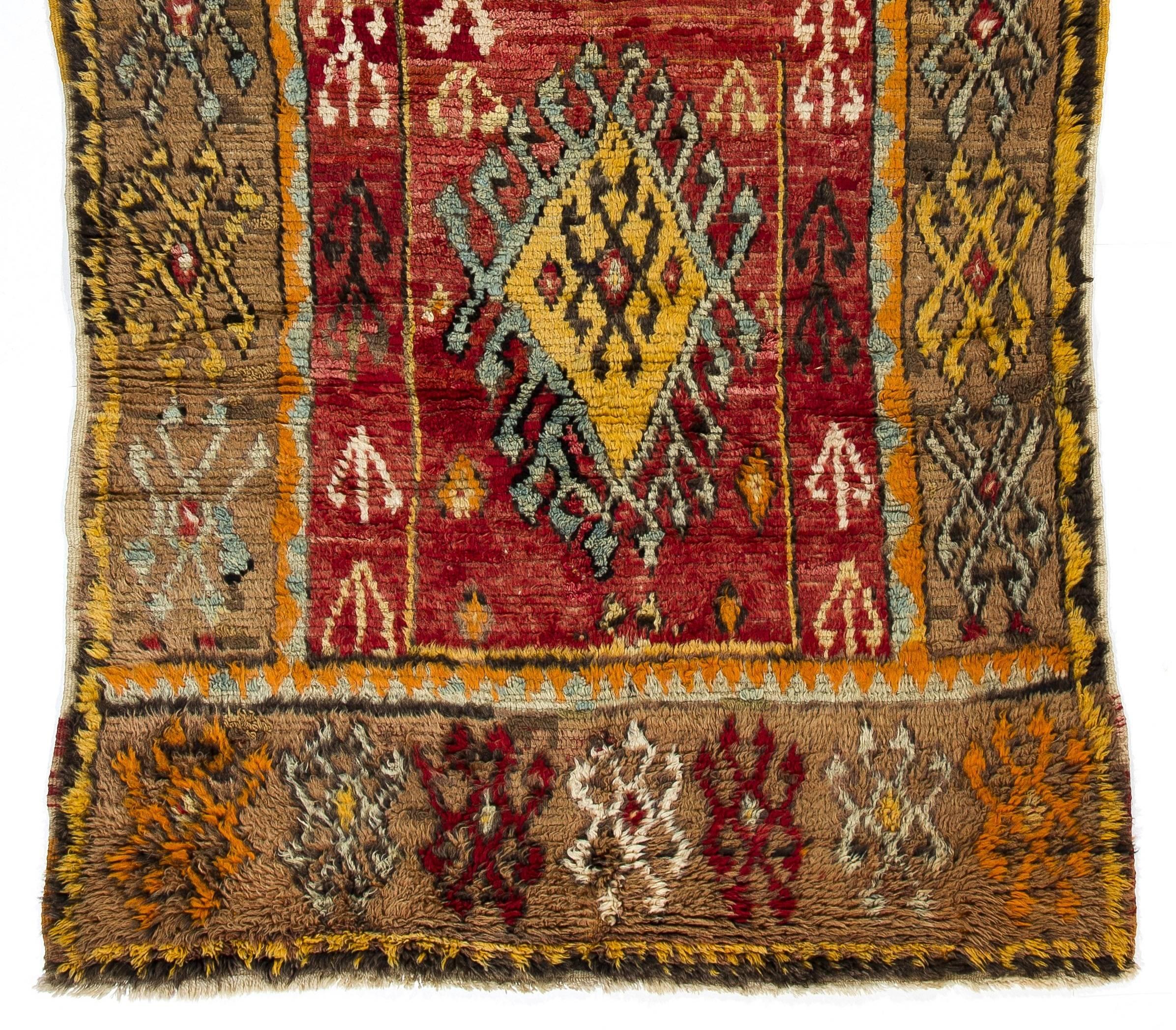 5x8.7 Ft Rare Antique Handmade Turkish Village Rug In Excellent Condition For Sale In Philadelphia, PA