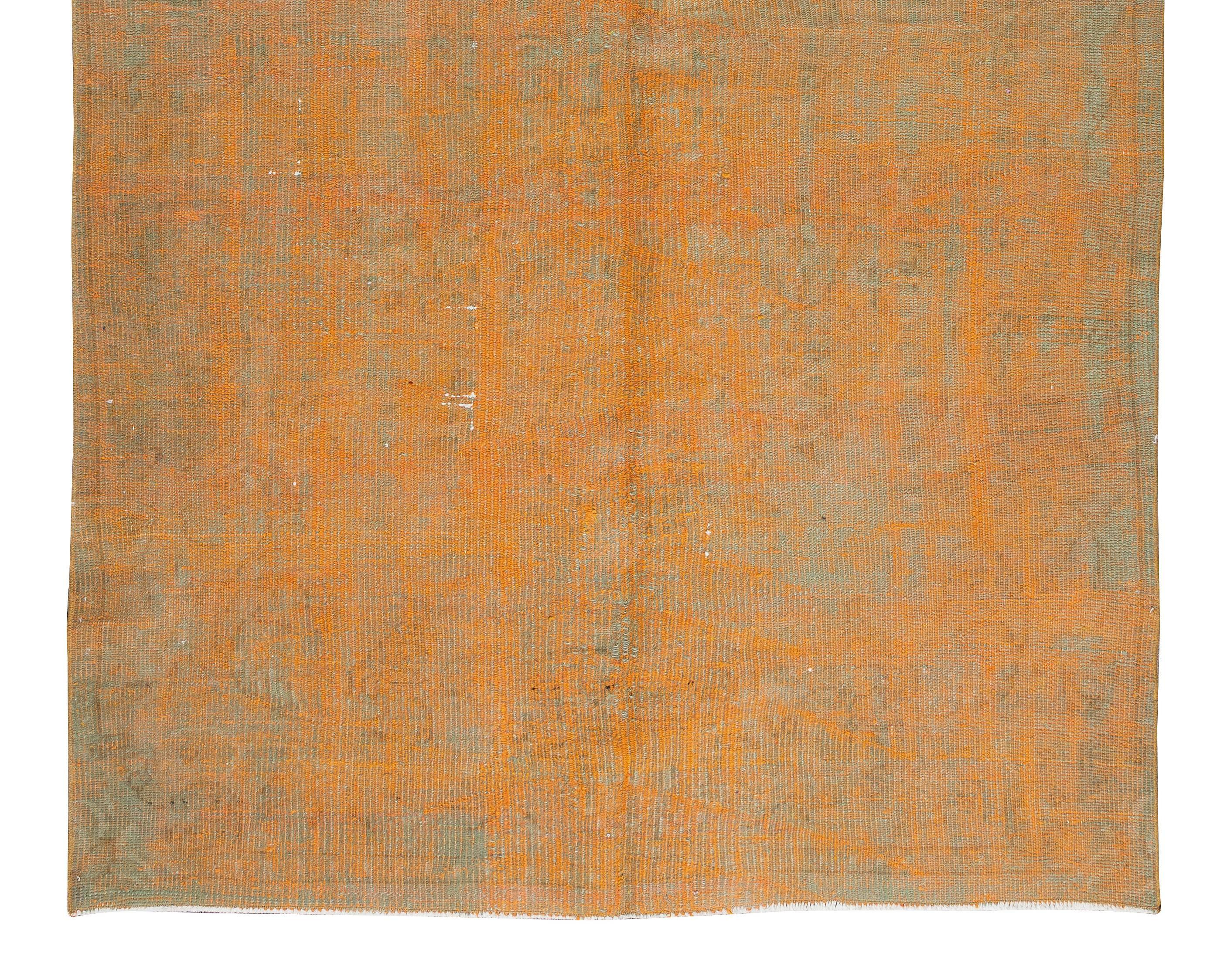 Vintage Turkish Rug in Burnt Orange, circa 1960, Wool Handmade Carpet In Good Condition For Sale In Philadelphia, PA