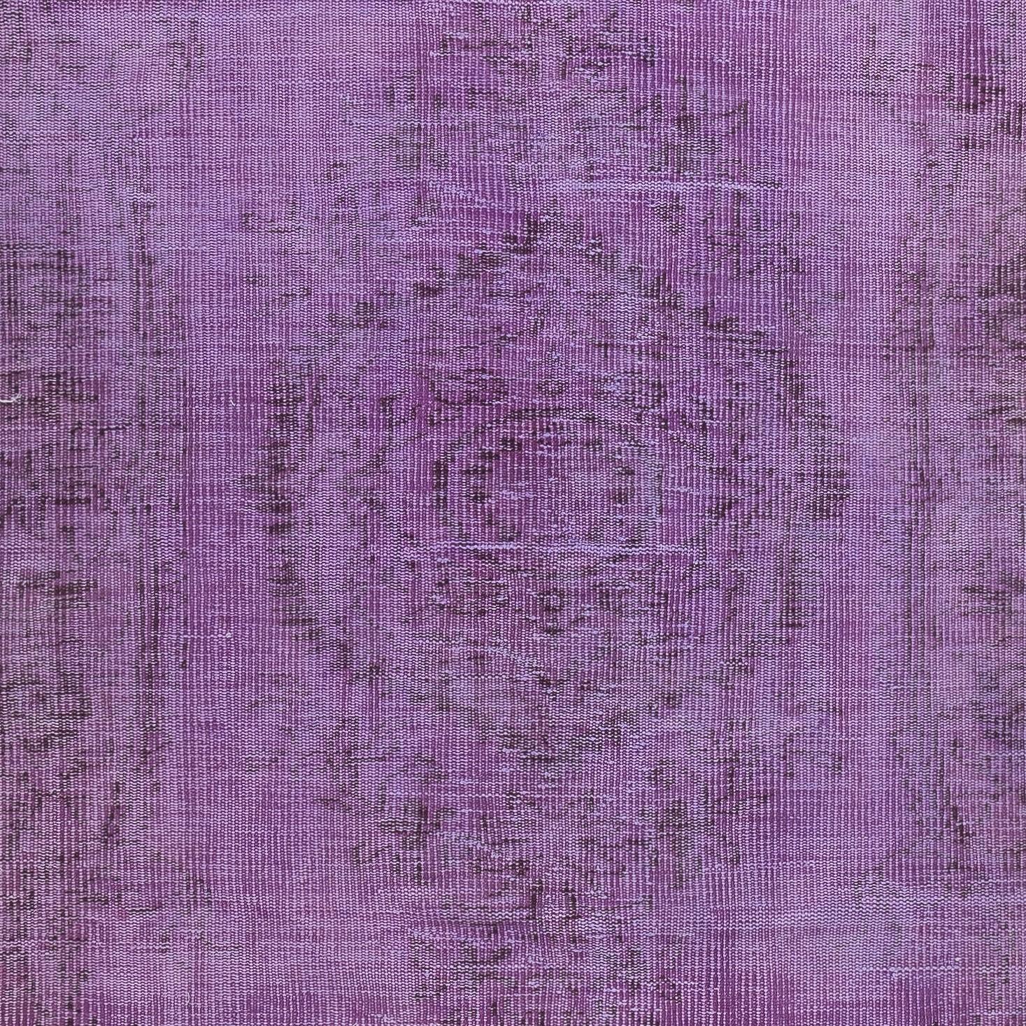 5x8.8 Ft Contemporary Hand Knotted Turkish Wool Area Rug in Purple Color In Good Condition For Sale In Spring Valley, NY