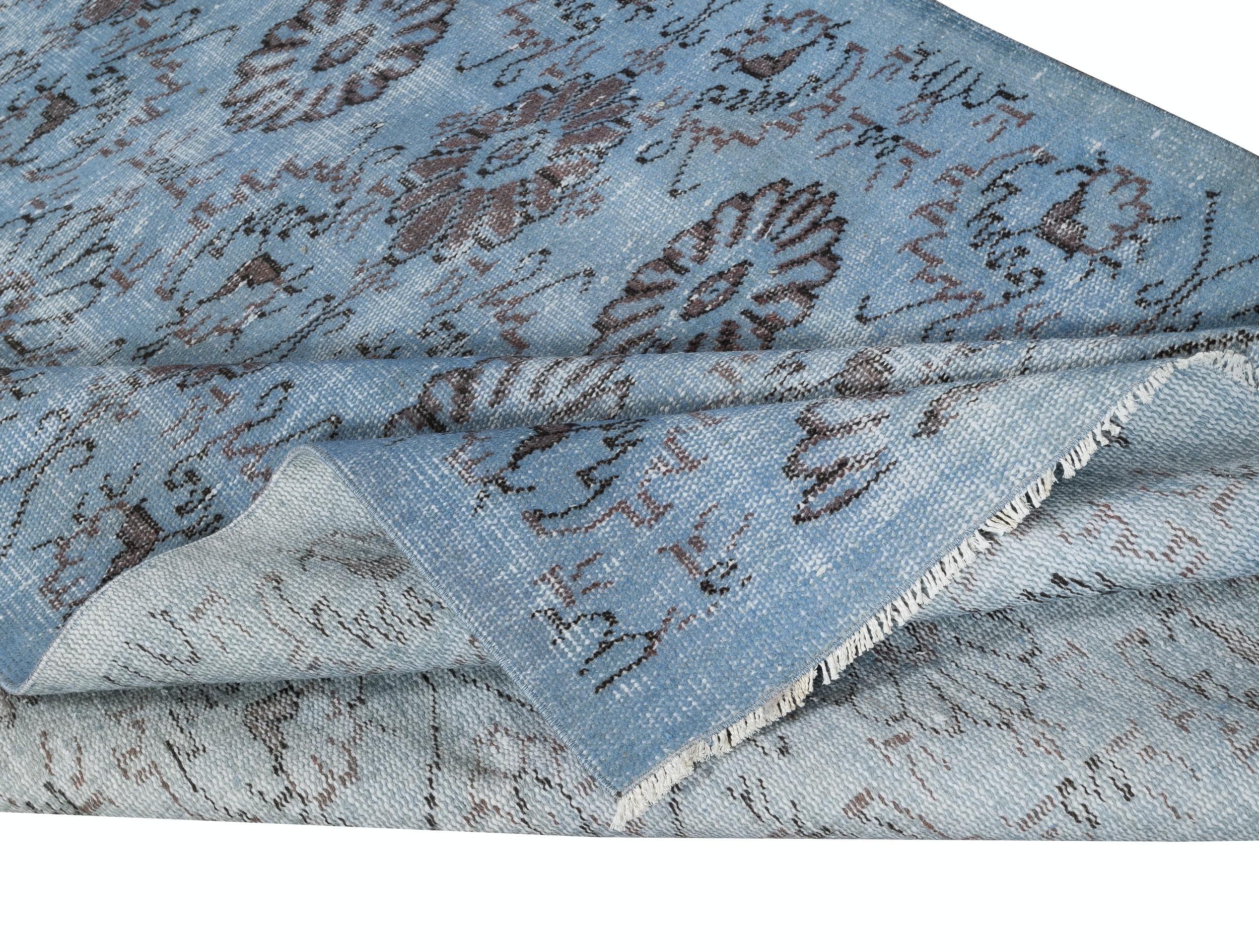 5x8.8 Ft geblümt gemusterter blauer Teppich für moderne Inneneinrichtung, handgefertigt in der Türkei (Moderne) im Angebot