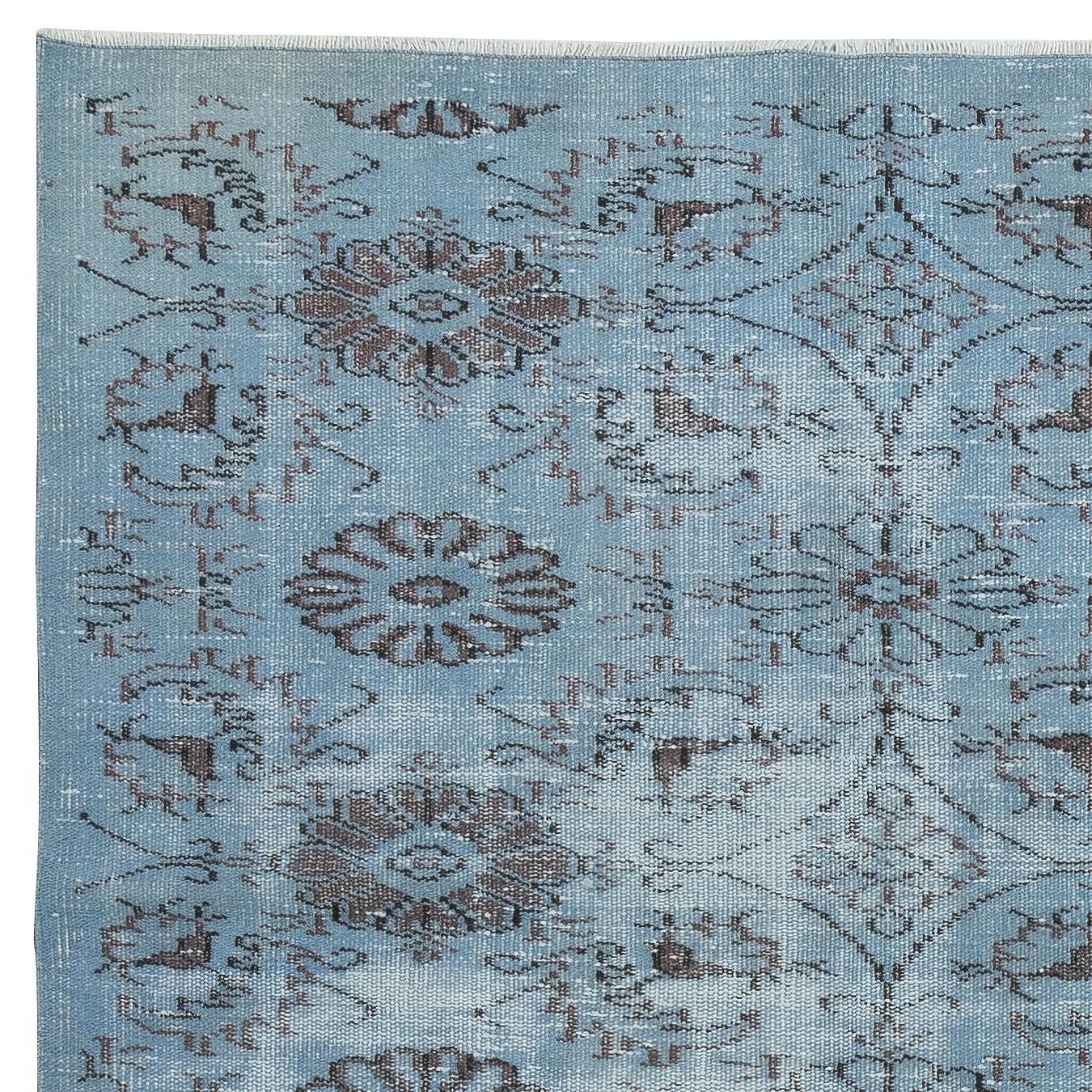 5x8.8 Ft geblümt gemusterter blauer Teppich für moderne Inneneinrichtung, handgefertigt in der Türkei (Türkisch) im Angebot