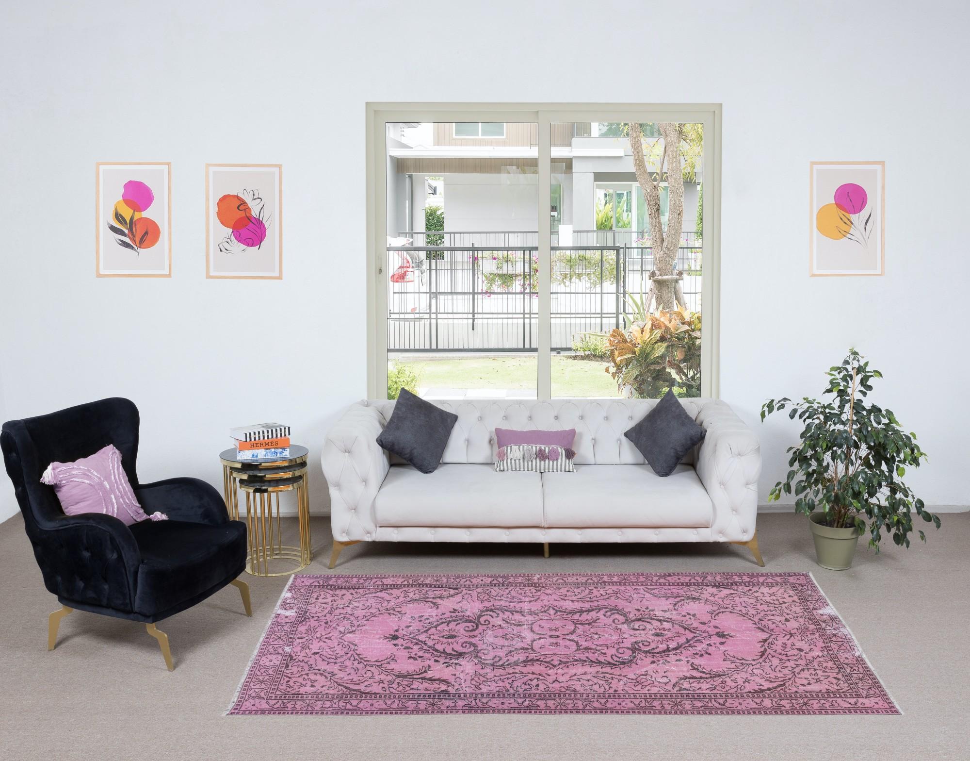 Rustikaler türkischer 5x9 Ft Teppich, rosa handgefertigter moderner Teppich, Bodenbezug (Handgewebt) im Angebot
